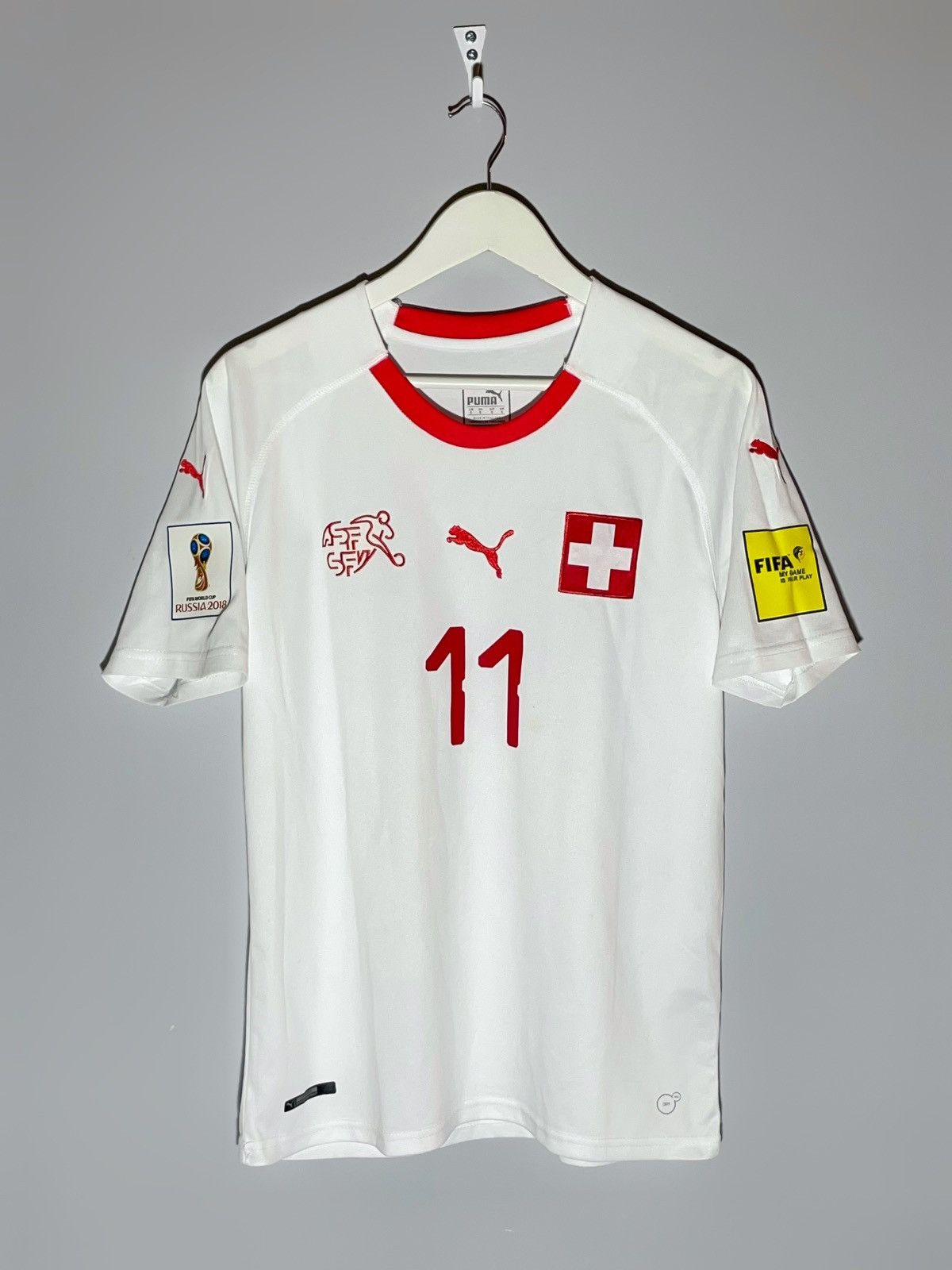 Puma #11 Behrami Switzerland World Cup 2018 Home Football Shirt Size US S / EU 44-46 / 1 - 1 Thumbnail