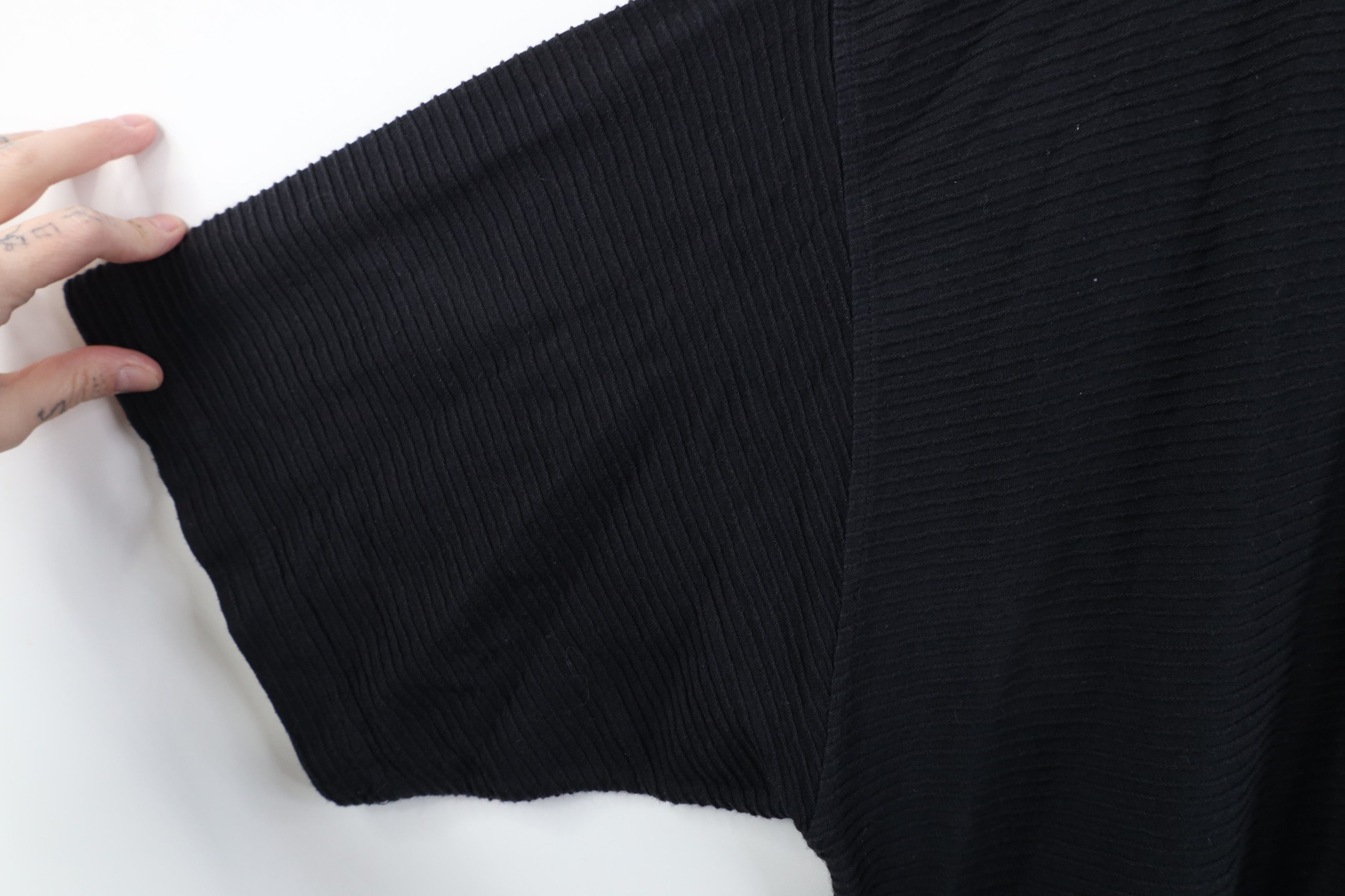 Vintage Vintage 90s Streetwear Baggy Fit Ribbed Knit T-Shirt Black Size US XL / EU 56 / 4 - 6 Thumbnail
