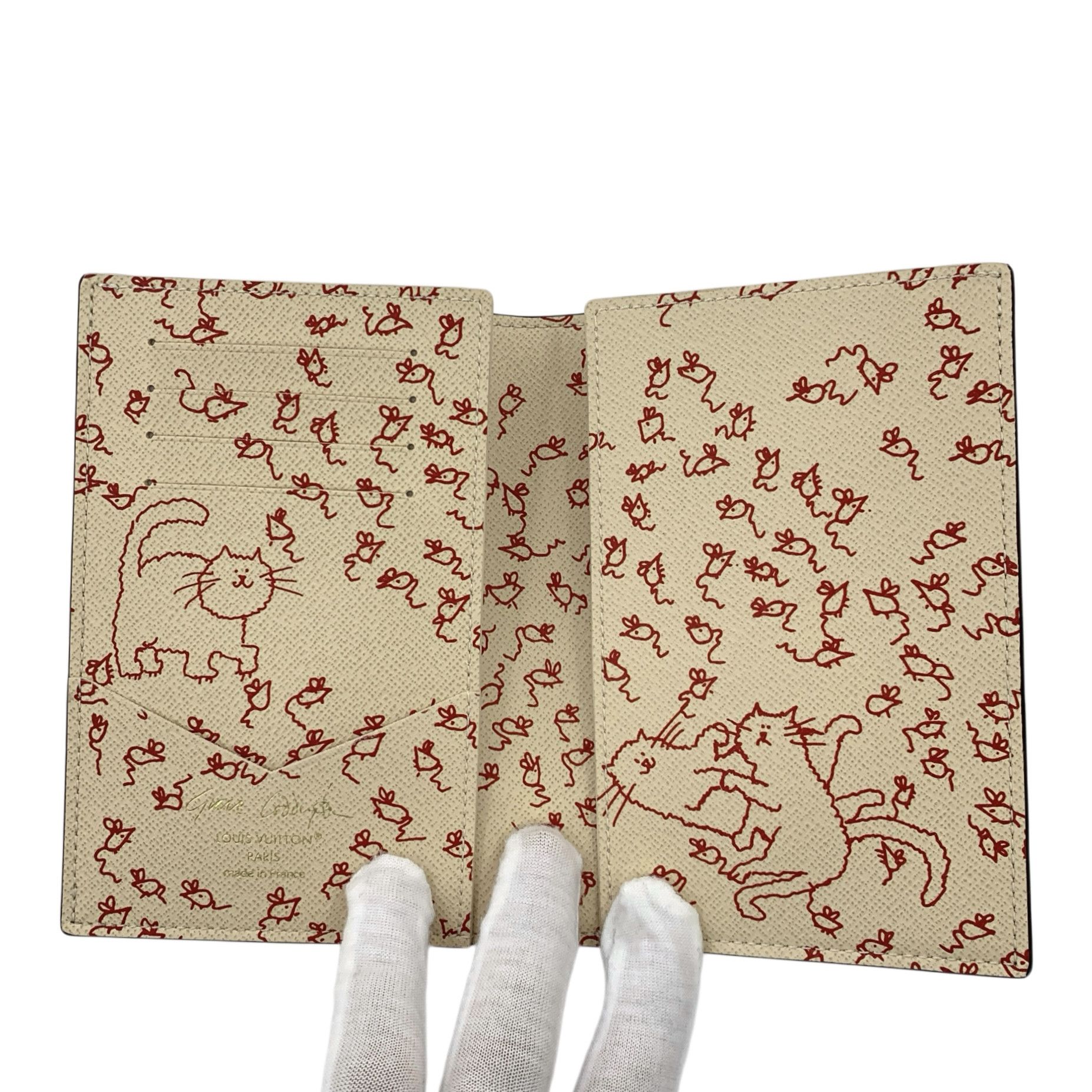 Louis Vuitton LV x GC Cat Passport Holder DB (10×14) Size ONE SIZE - 3 Thumbnail