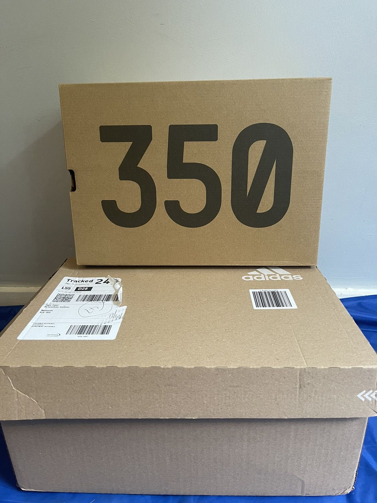 Yeezy Yeezy 350 V2 Onyx V2 Size US 10 / EU 43 - 3 Thumbnail
