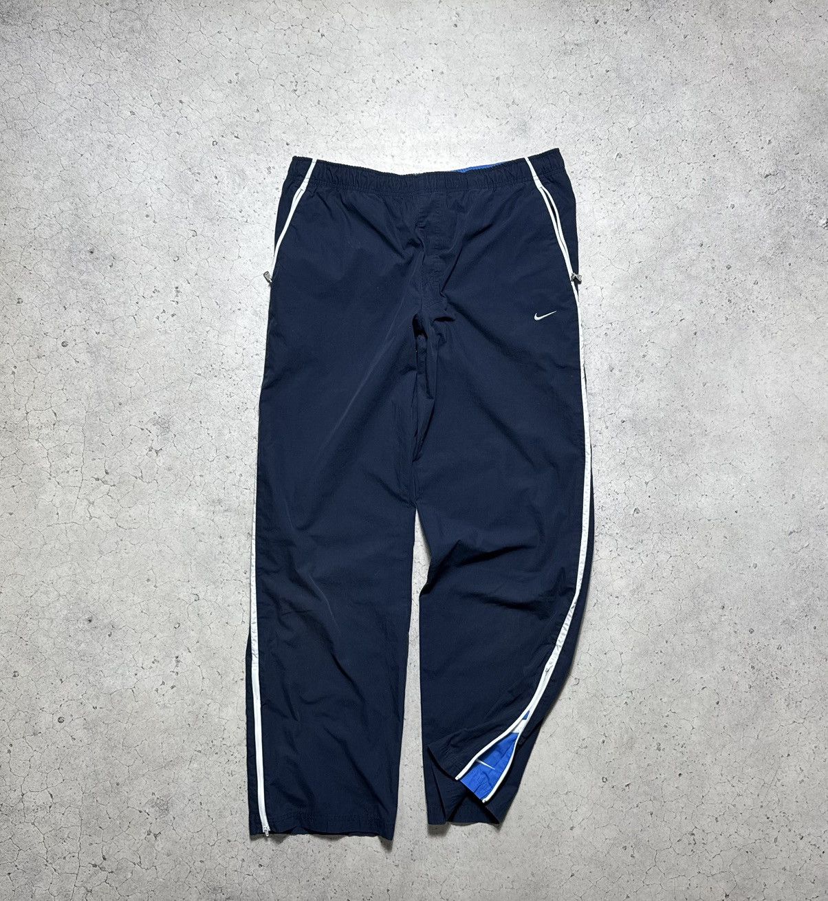 Nike Nike Vintage Nylon Baggy Track Pants Swoosh Drill TN Size US 34 / EU 50 - 1 Thumbnail