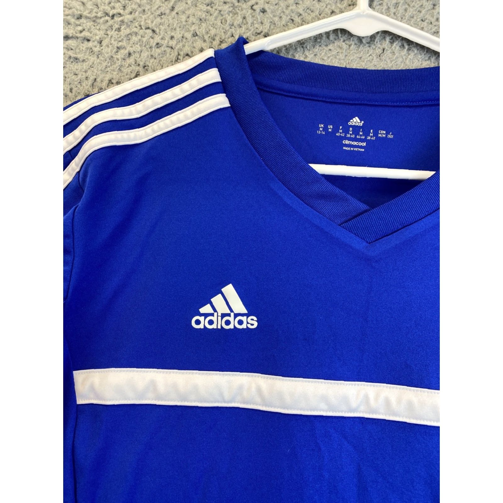 Adidas adidas T-Shirt M Blue Short Sleeve Logo Casual 93-1 Teens Boys Girls Sports Regular Vintage No Size US M / EU 48-50 / 2 - 4 Thumbnail