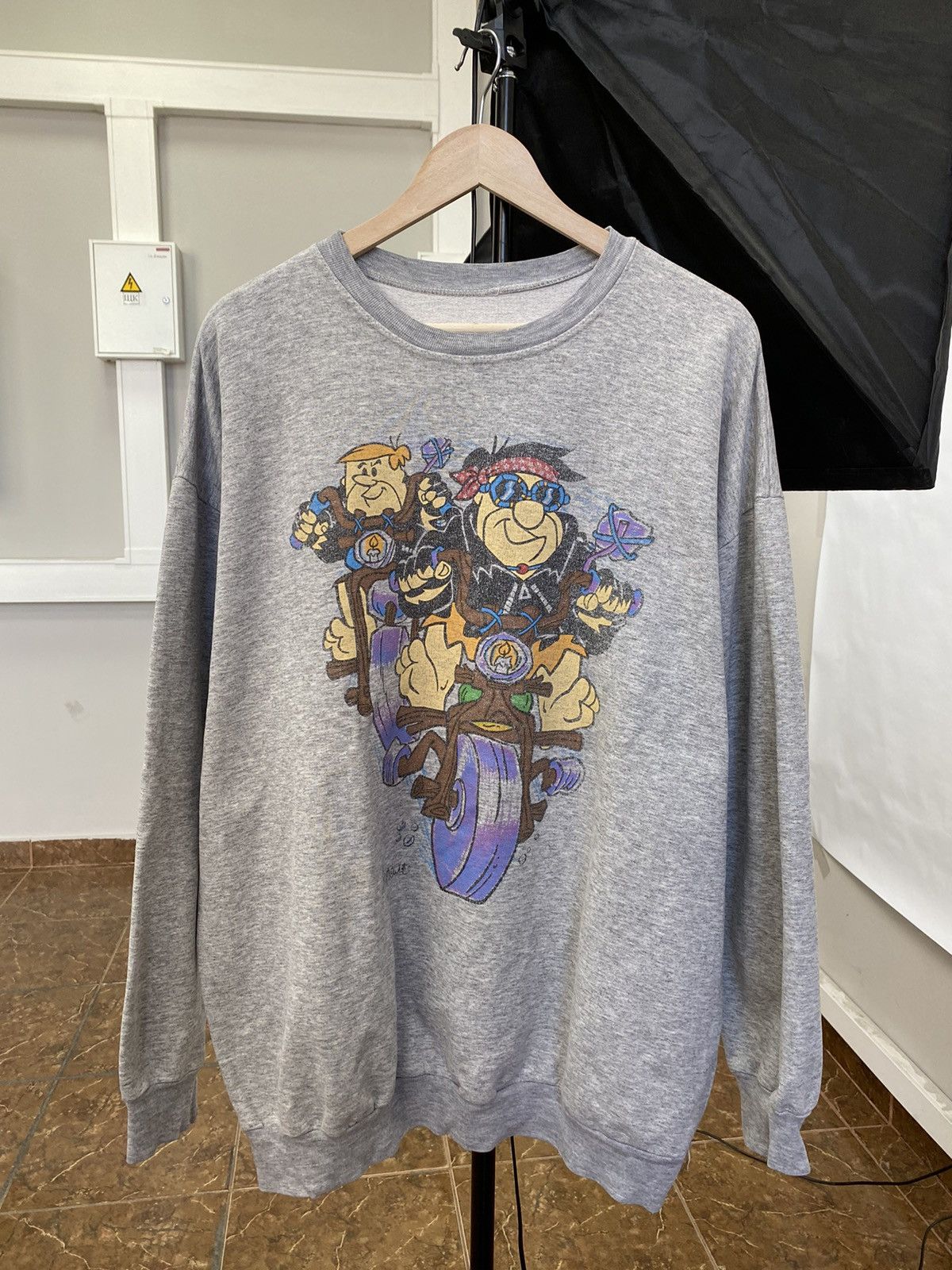 Cartoon Network 🇺🇸 Vintage 80s The Flintstones Sweatshirt Retro Rare Hype Y2K Size US XL / EU 56 / 4 - 1 Thumbnail