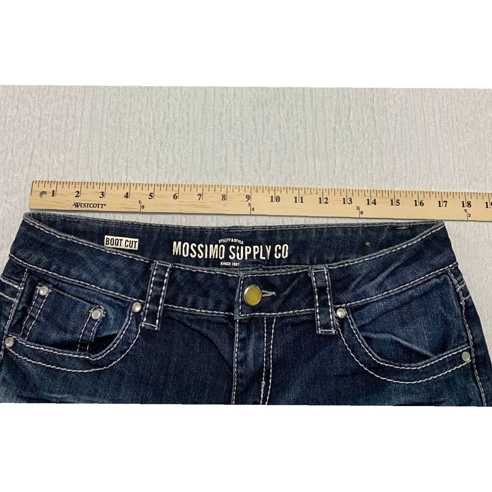 Mossimo Mossimo Jeans Bootcut Womens 13 Blue Dark Wash Embellished Pockets Sequin Rhinestone Utility Style Flap Zipper Button Cotton Denim 33x33 Size 34" / US 12 / IT 48 - 7 Thumbnail