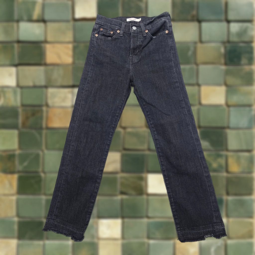 Levi's VINTAGE Levi's Wedgie Straight Jeans Womens 25 Black Button Fly Stretch Denim Size 42" / US 20 - 1 Thumbnail