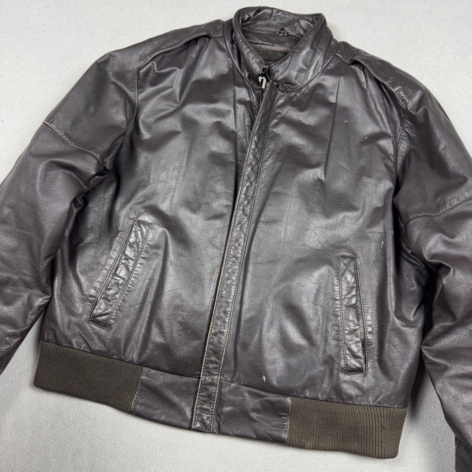 Vintage Vintage Leather Bomber Jacket Brown Sherpa Lined Quilted L Size US L / EU 52-54 / 3 - 6 Thumbnail
