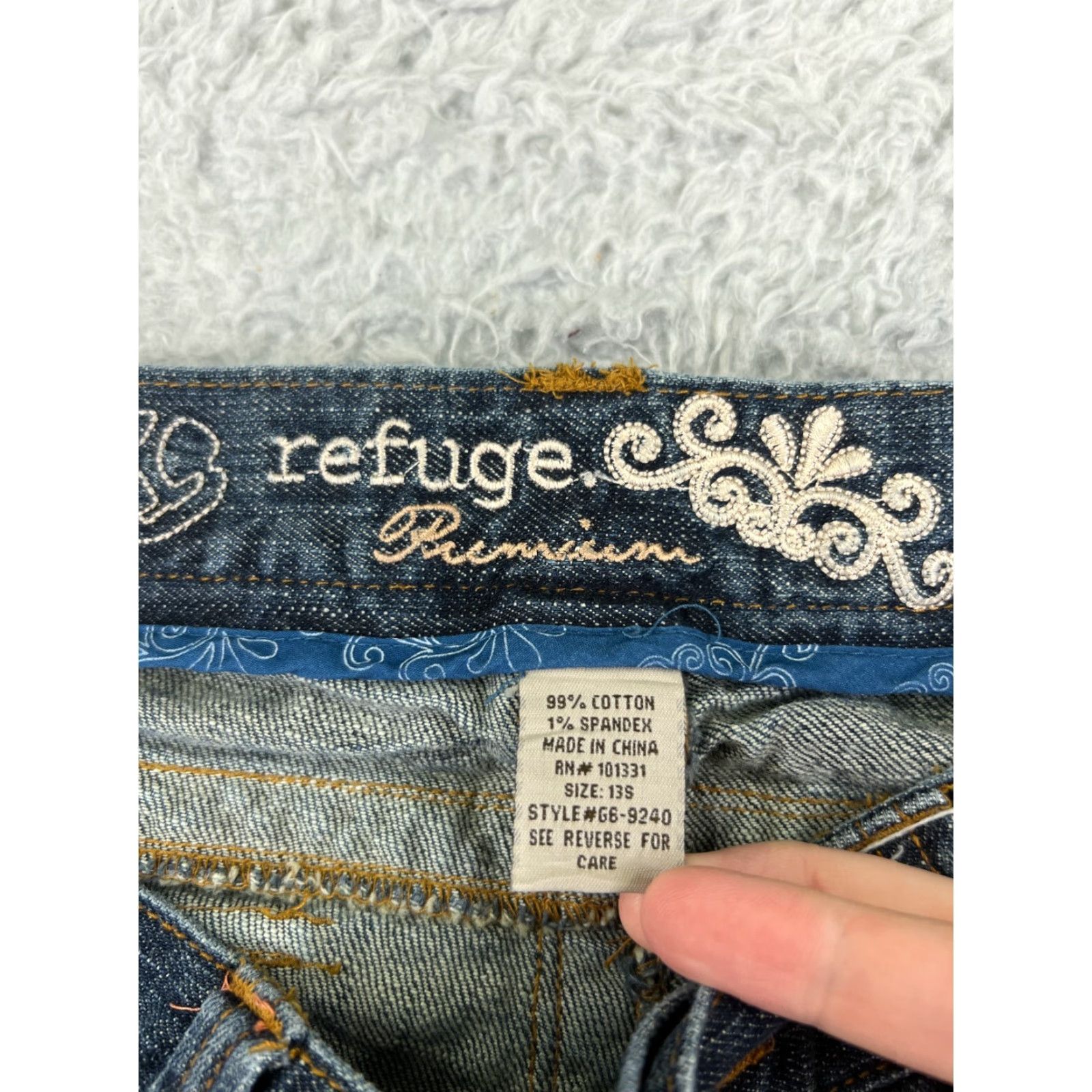 Vintage Refuge Jeans Women 13 Blue Denim Cotton Blend Stretch Bootcut 31x29 Low Rise 5-Pocket Design Regular Inseam 29 in Size 34" / US 12 / IT 48 - 6 Thumbnail