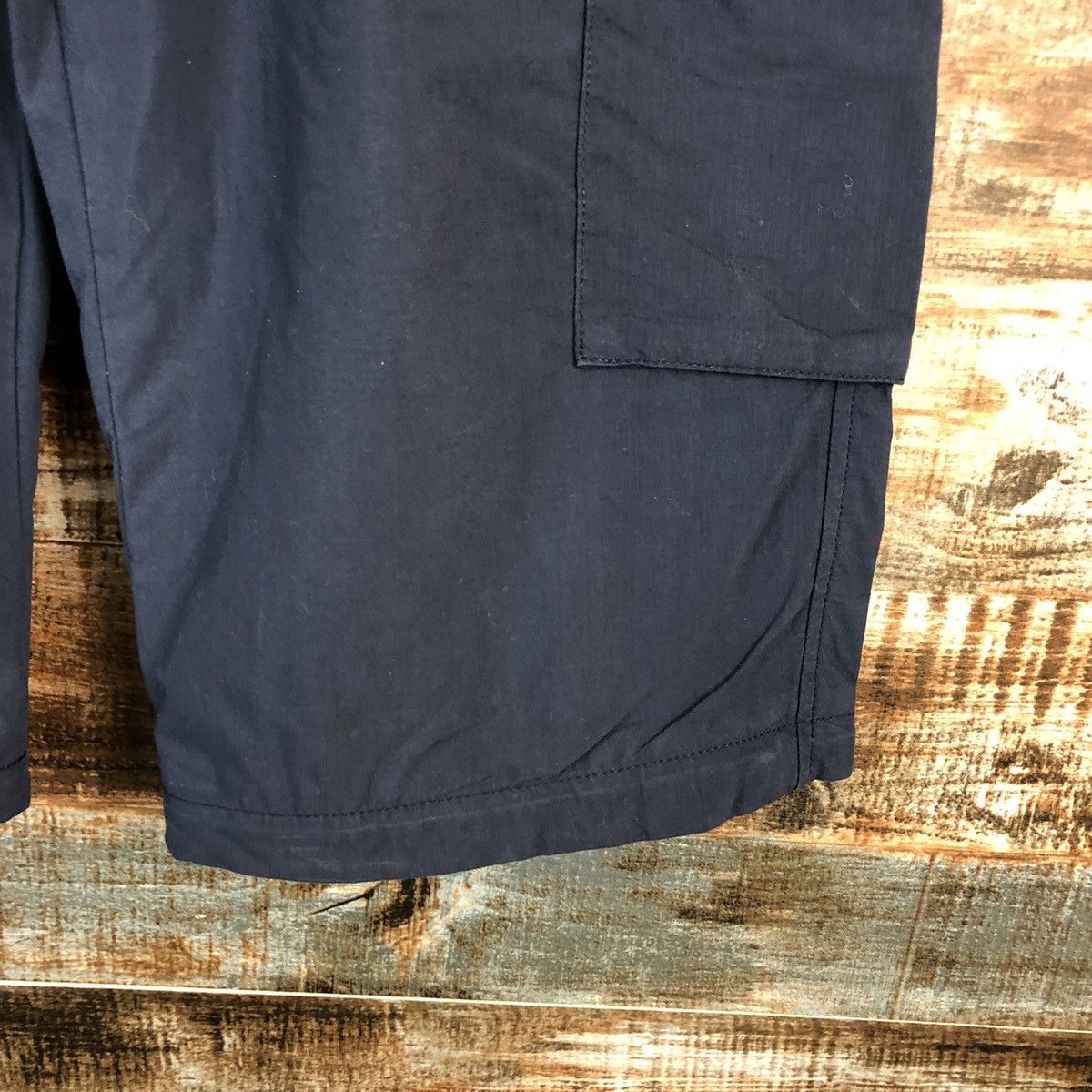 Japanese Brand Uniqlo Dark Blue multipocket Short Pants #A2379 Size US 33 - 12 Thumbnail