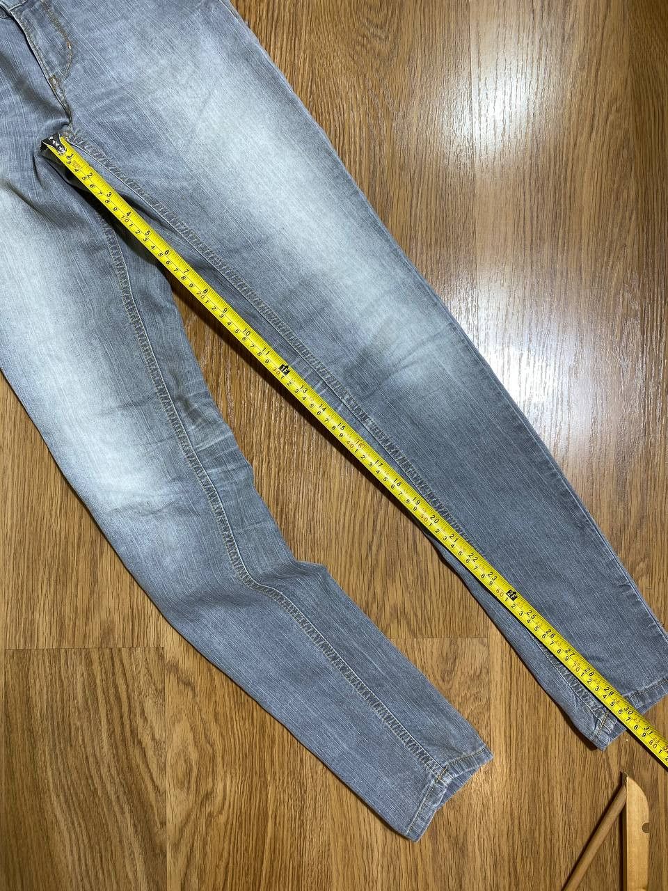 Calvin Klein × Vintage Vintage Y2K Light Wash Calvin Klein Essential Denim Jeans! Size US 26 / EU 42 - 15 Thumbnail