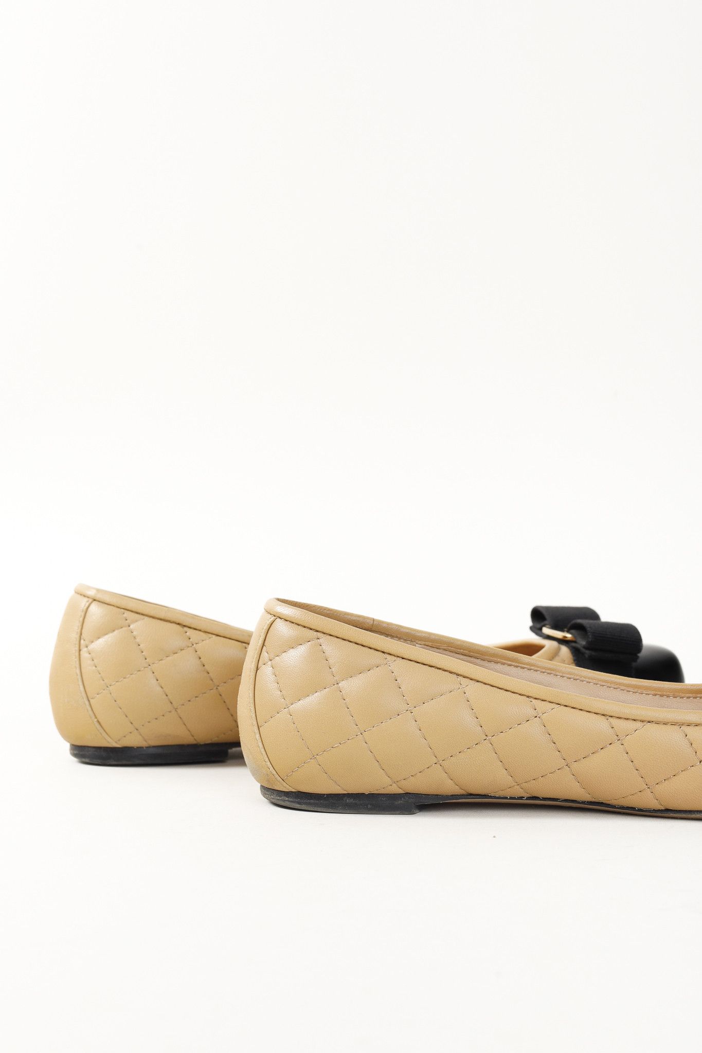 Salvatore Ferragamo Salvatore Ferragamo Varina Q Quilted Leather Bow Flat Size US 7 / IT 37 - 8 Thumbnail