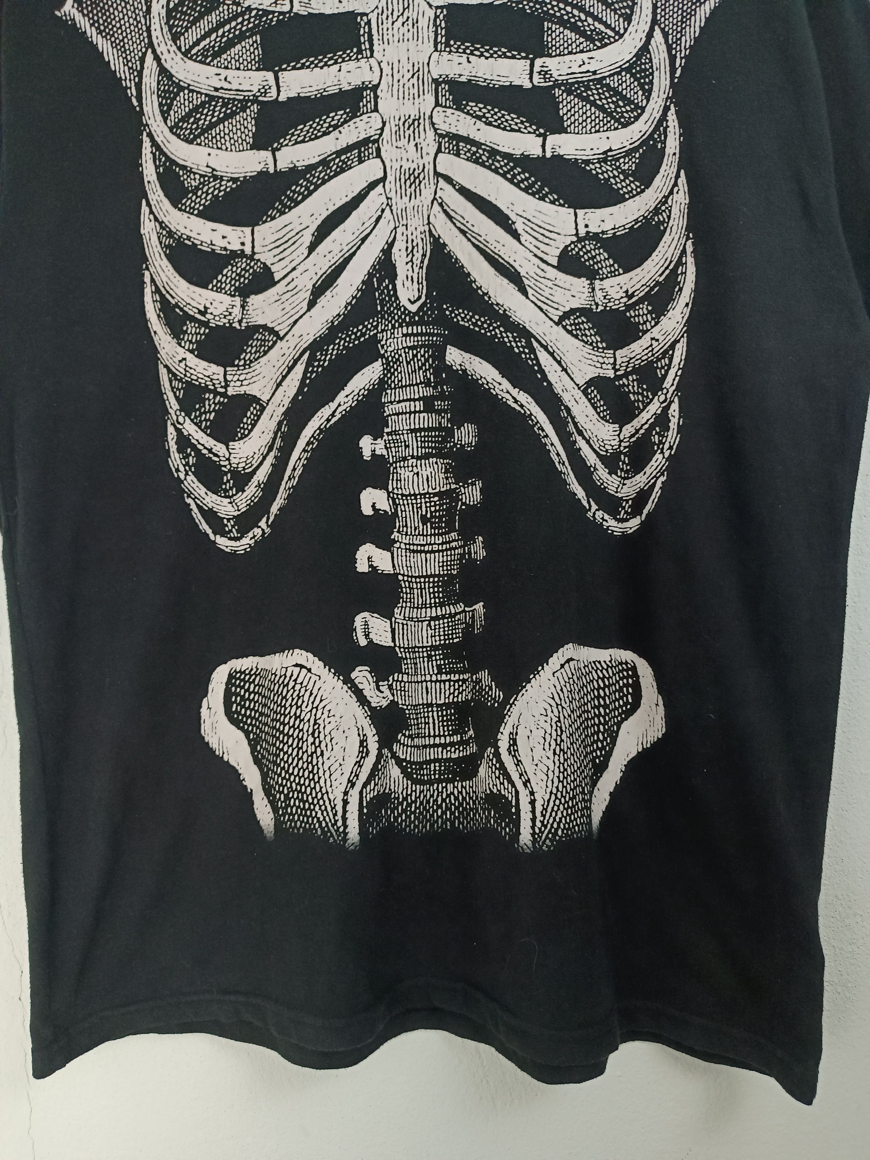 Vintage VINTAGE ANATOMY HALLOWEEN AUTOPSY SKULL SCARY SPOOKY TEE Size US L / EU 52-54 / 3 - 9 Thumbnail