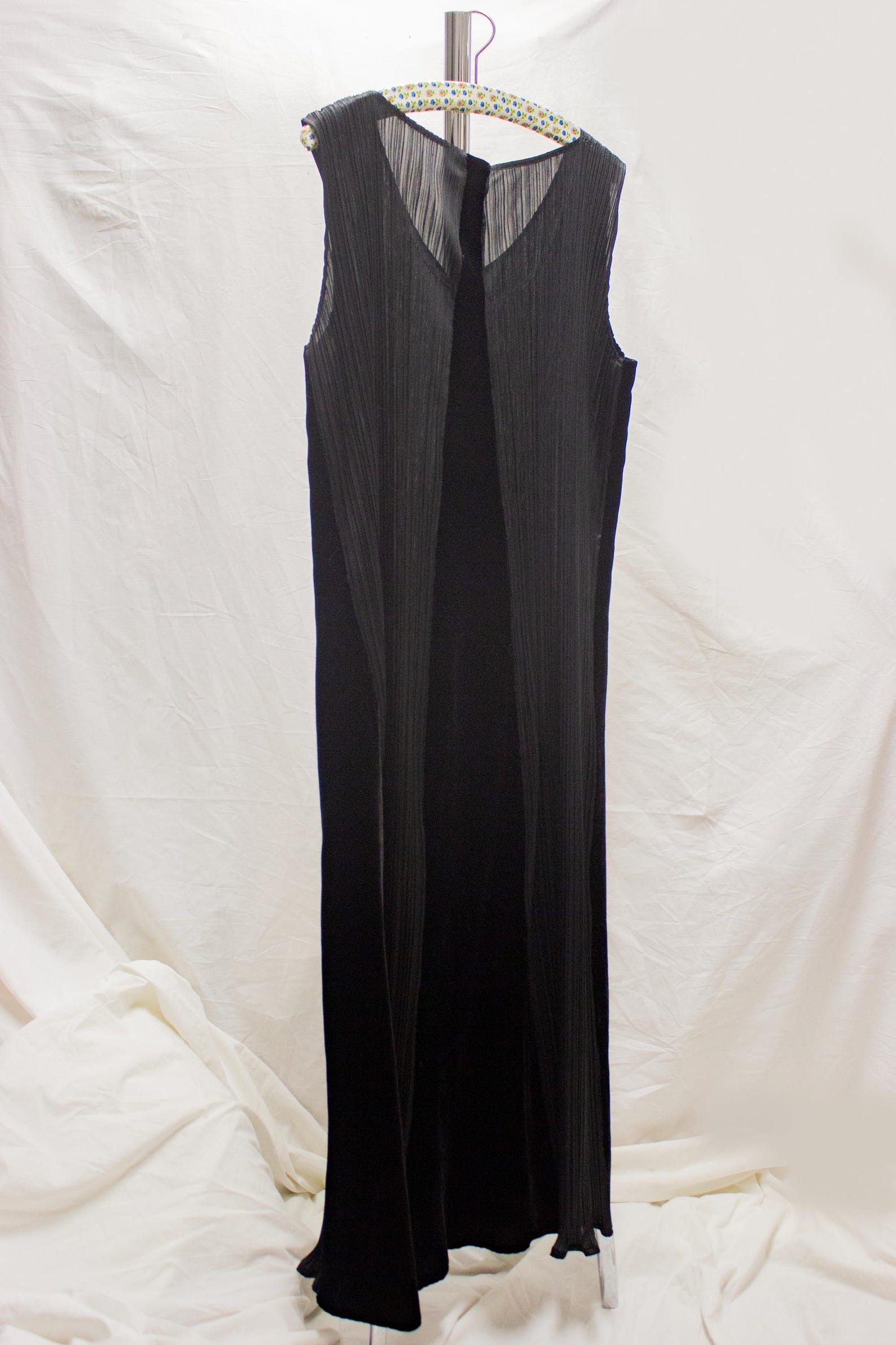 Pleats Please Issey Miyake Issey Miyake Pleated Dress with Velvet Panels (Size 05) Size L / US 10 / IT 46 - 4 Thumbnail