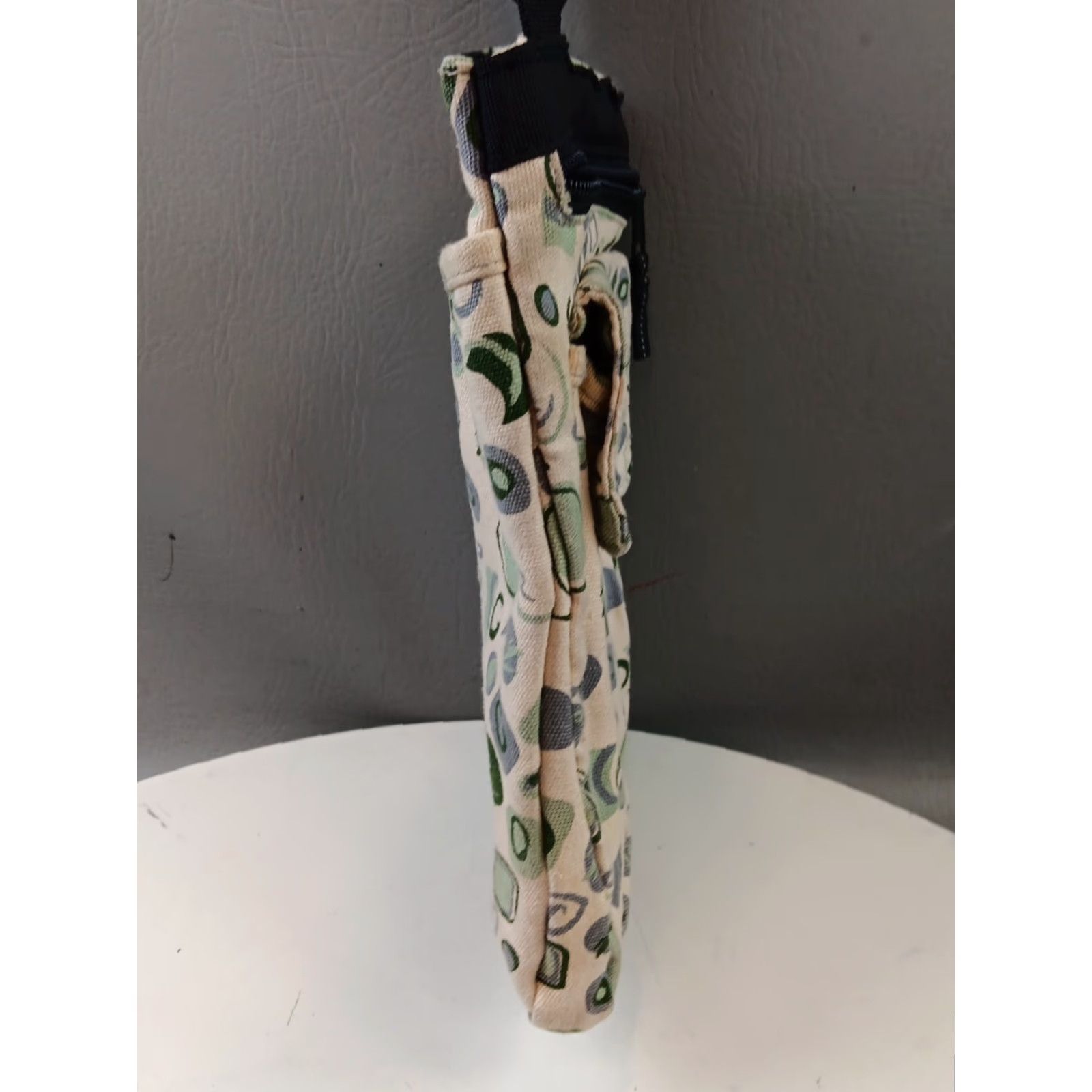 KAVU KAVU Keeper Bag Crossbody Purse Women Small Beige Outers Pockets Adjustable Strap Lightly Used Size ONE SIZE - 7 Thumbnail