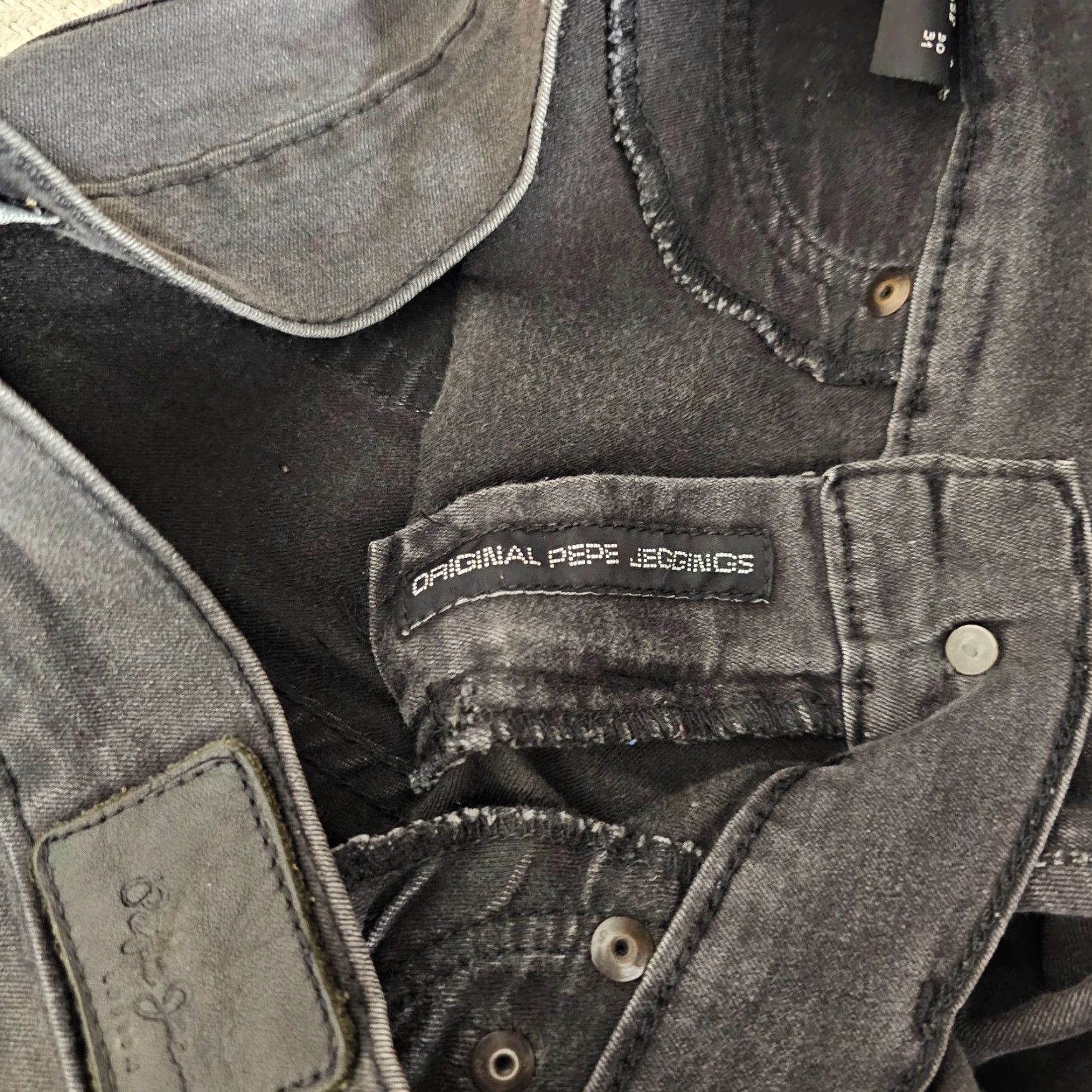 Pepe Jeans VINTAGE Pepe Jeans Women's Jeans Adult 31 Low Rise Tapered Black Light Wash Stretch Denim 5-Pocket Logo Belt Loops 90s Womens Size 24" / US 00 / IT 34 - 4 Thumbnail