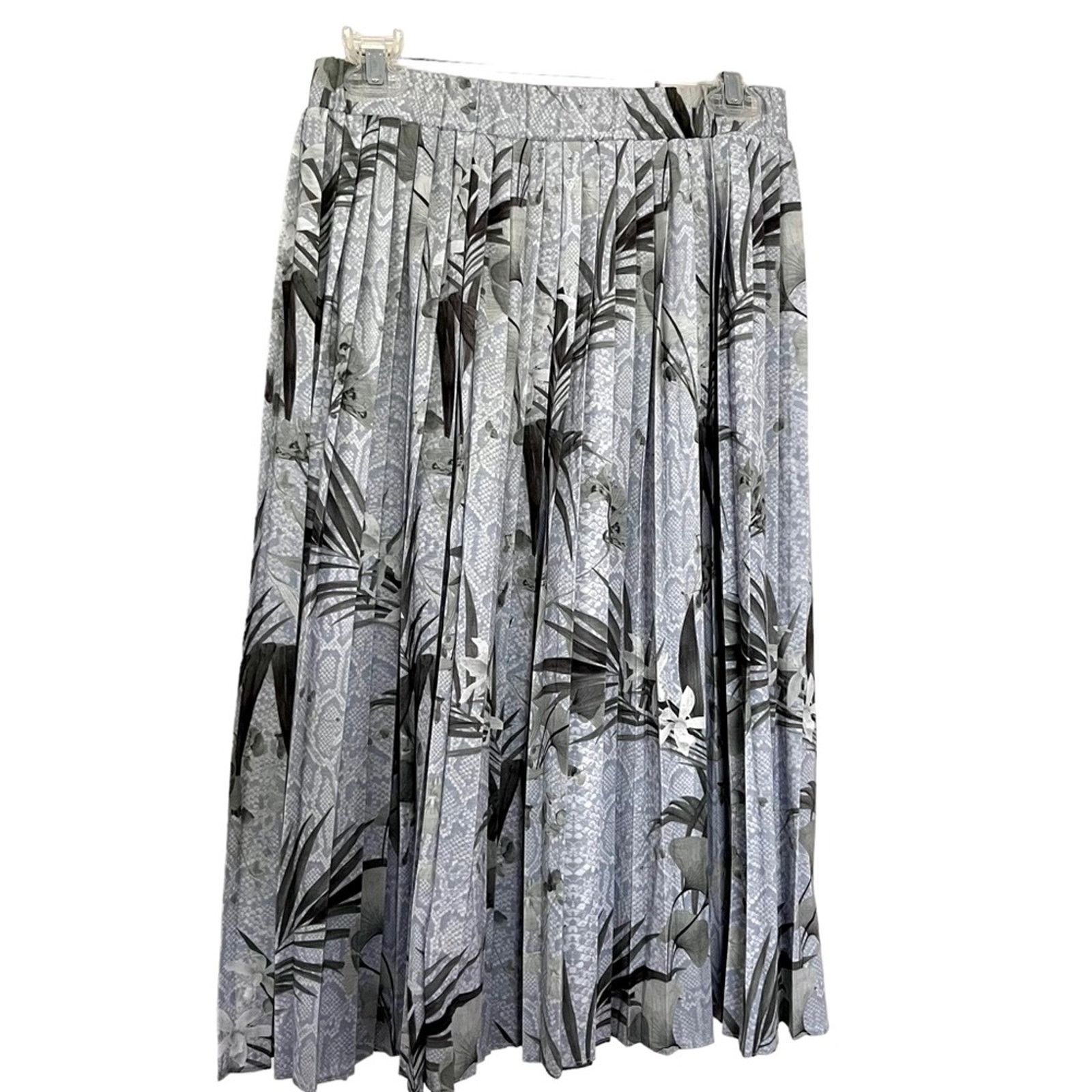 Ted Baker Ted Baker London Esti Highland Jersey Pleated Midi Skirt Size 27" / US 4 / IT 40 - 12 Thumbnail