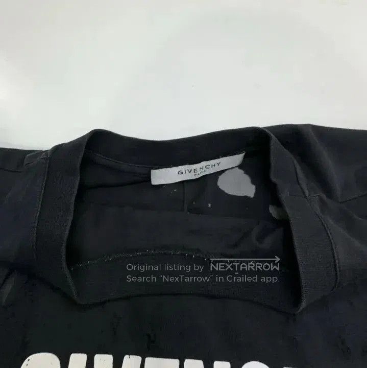 Givenchy Givenchy Distressed Letter Print Short-Sleeve T-Shirt. Size US M / EU 48-50 / 2 - 4 Thumbnail