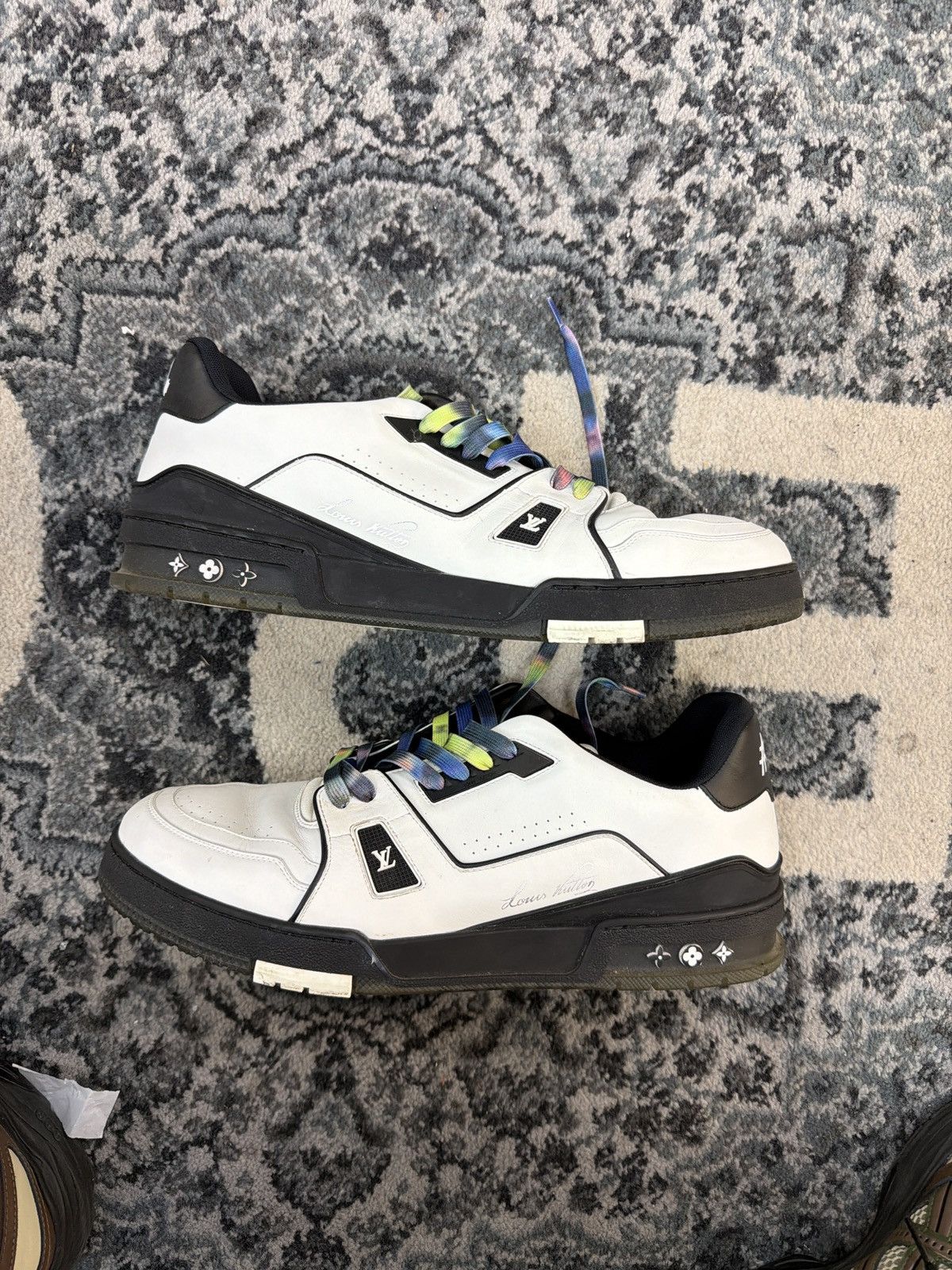 Louis Vuitton Louis Vuitton Trainer white black multicolor lace Size US 12 / EU 45 - 2 Thumbnail