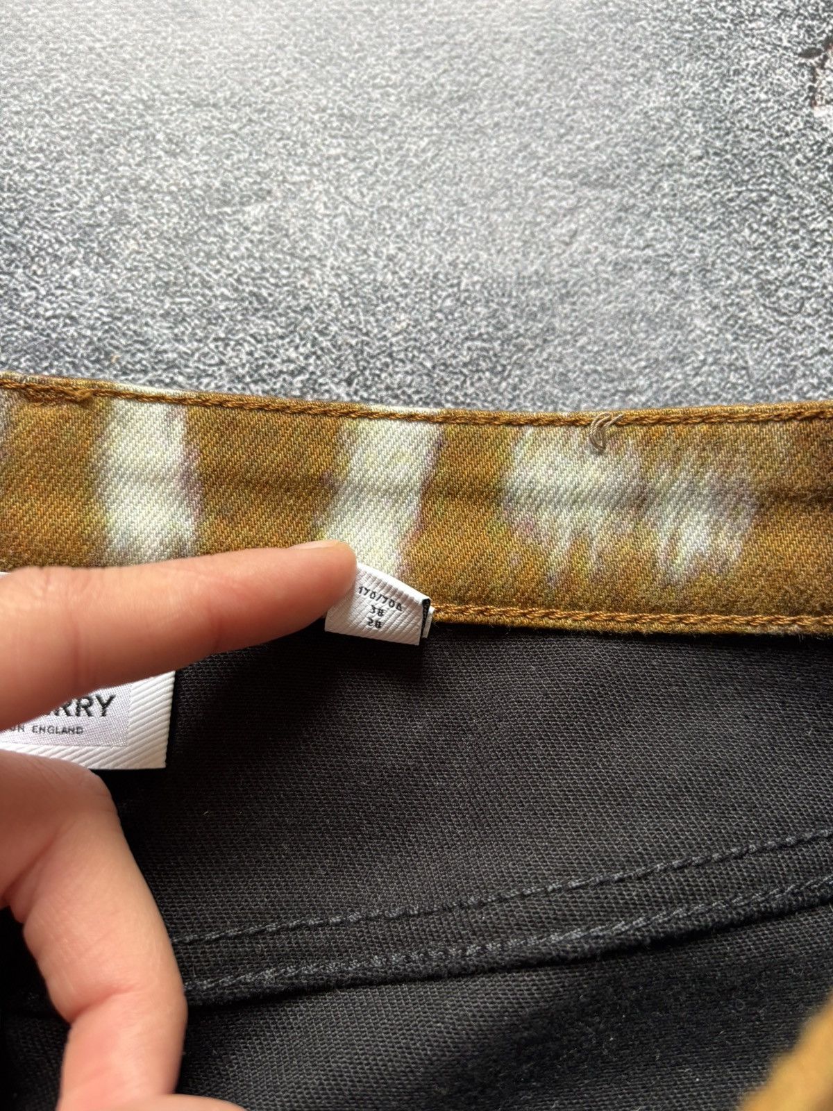 Burberry Burberry London England Luxury Deer Print Stripe Denim Pants Size 28" / US 6 / IT 42 - 11 Thumbnail