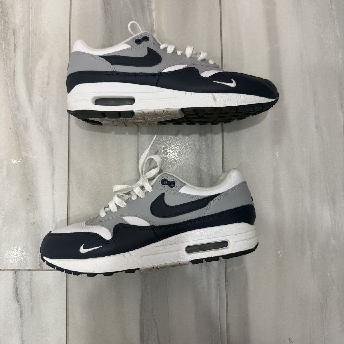 Nike Nike Air Max 1 LV8 Size US 8 / EU 41 - 2 Thumbnail