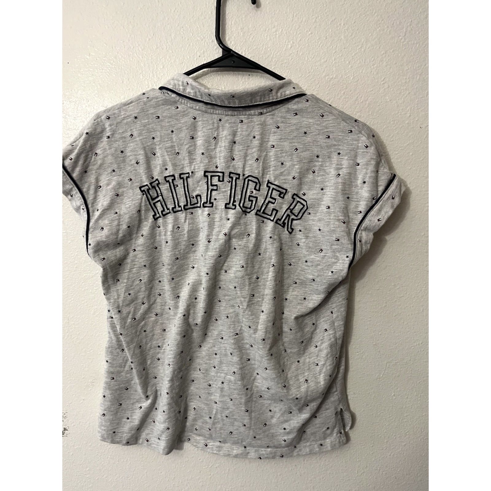 Tommy Hilfiger Tommy Hilfiger Women Pajama Top Sleepwear Small Gray Hearts Logo Print Short Sleeve Button Closed Size S / US 4 / IT 40 - 2 Thumbnail