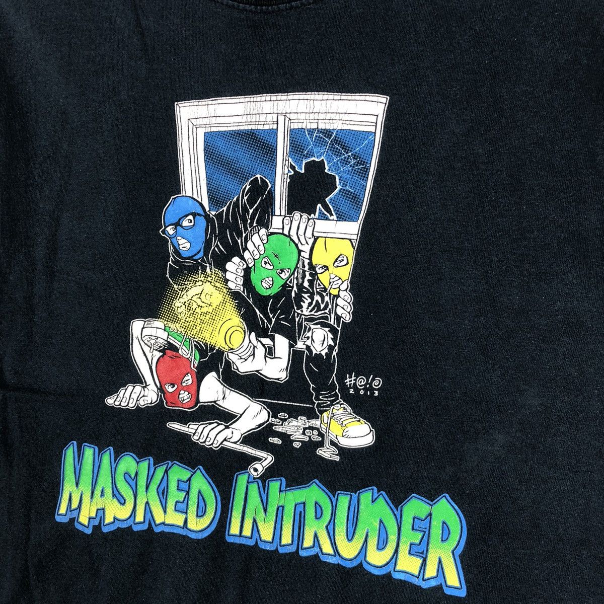 Gildan MASKED INTRUDER American Rock Band T-Shirt Size US S / EU 44-46 / 1 - 5 Thumbnail