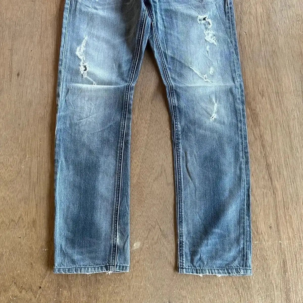Black Label BURBERRY BLACK LABEL JEANS DISTRESSED DENIM RIPPED PANTS W31 Size US 31 - 6 Thumbnail