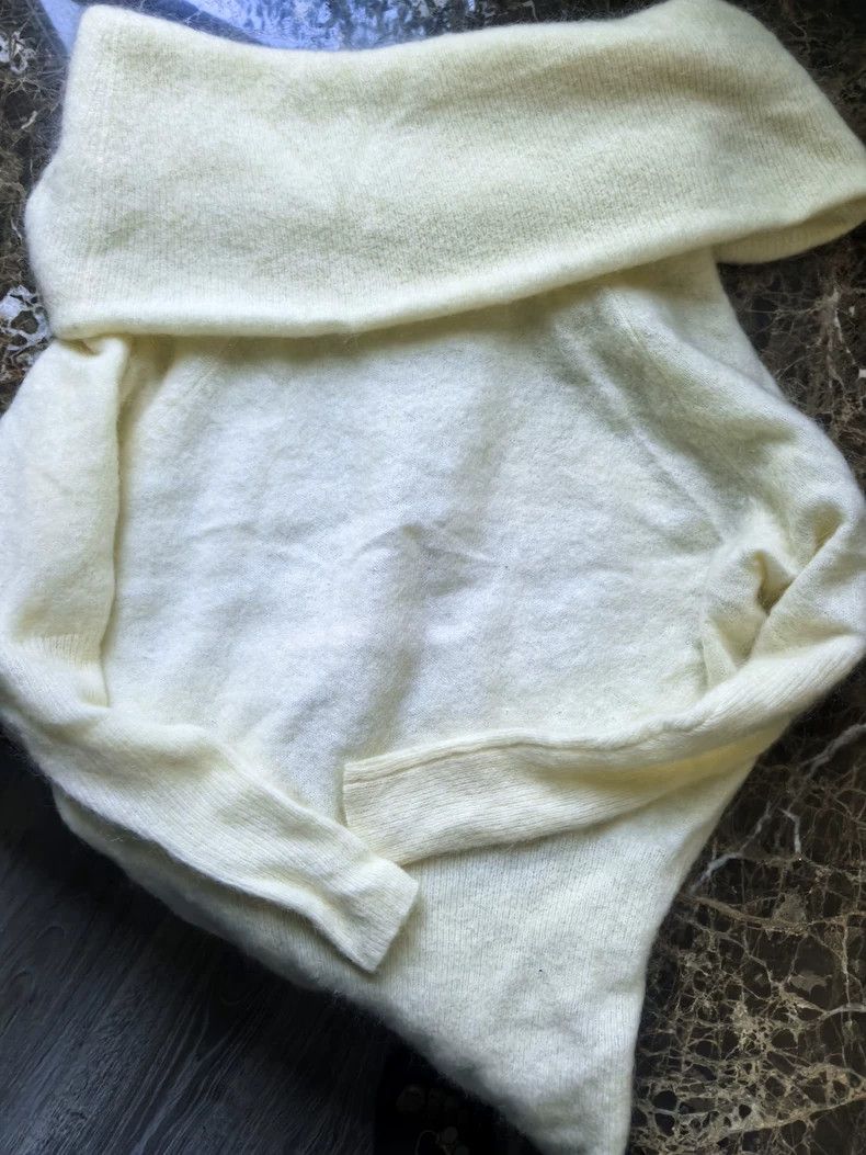Acne Studios Acne Studios A white one-shoulder sweater Size XXS / US 00 / IT 34 - 3 Thumbnail