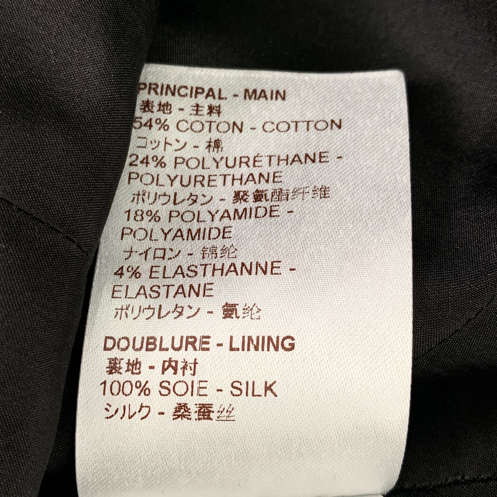 Louis Vuitton Louis Vuitton Black Textured Leather Mini Skirt With Front Z Size 36" / US 14 / IT 50 - 3 Thumbnail