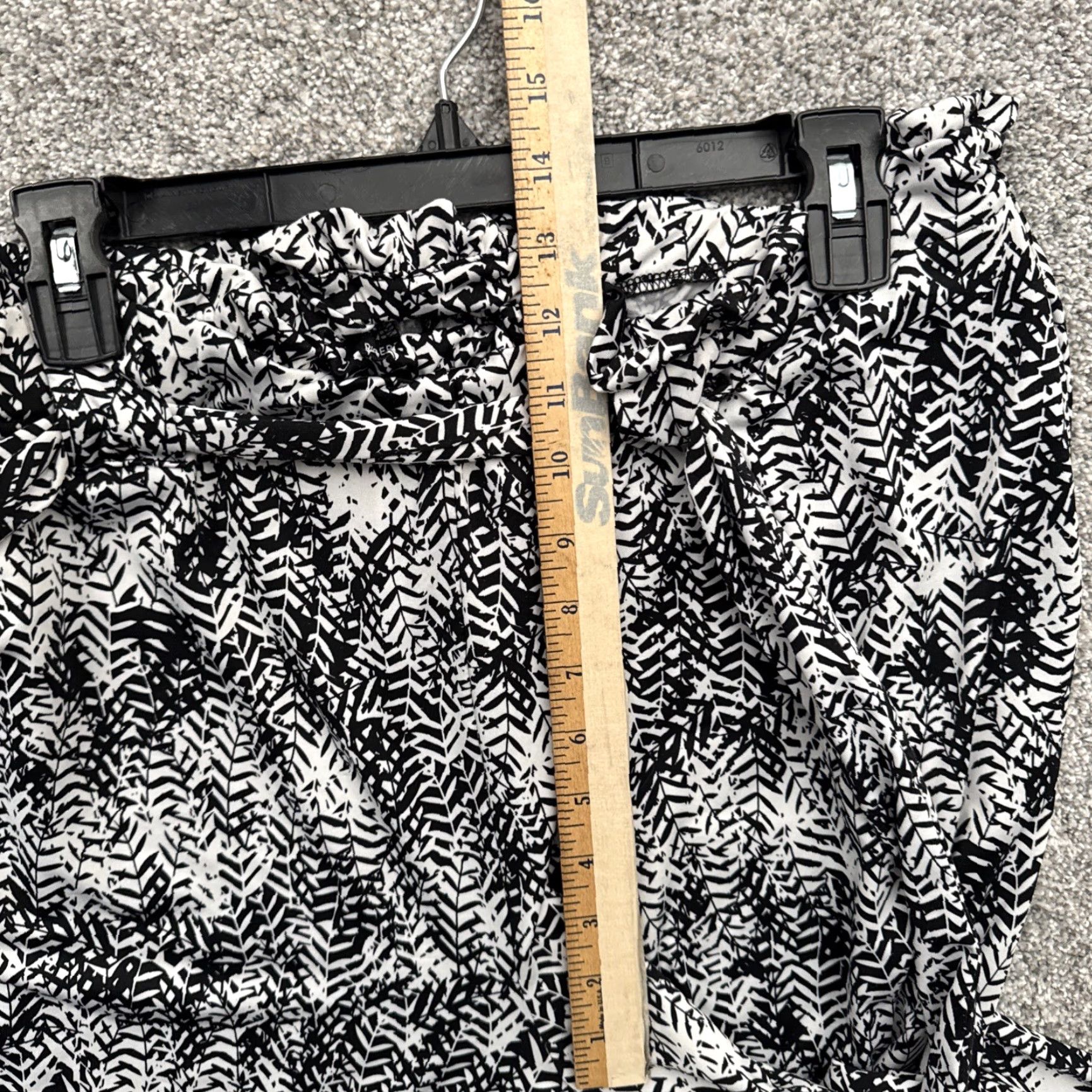 Etro VINTAGE Retro Y2K Palazzo Pants Womens XL Wide Leg Lagenlook Crinkle Textured (Black, 92% Polyester 8% Spandex) Size 40" / US 18 - 6 Thumbnail
