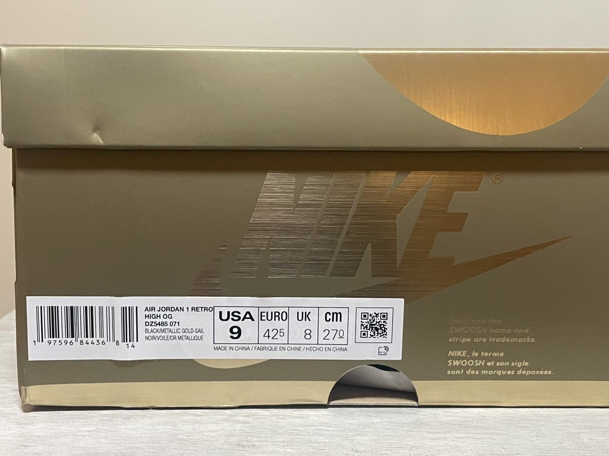 Jordan Brand × Nike Air Jordan 1 Rétro High OG “Black and Gold” Size US 9 / EU 42 - 8 Thumbnail