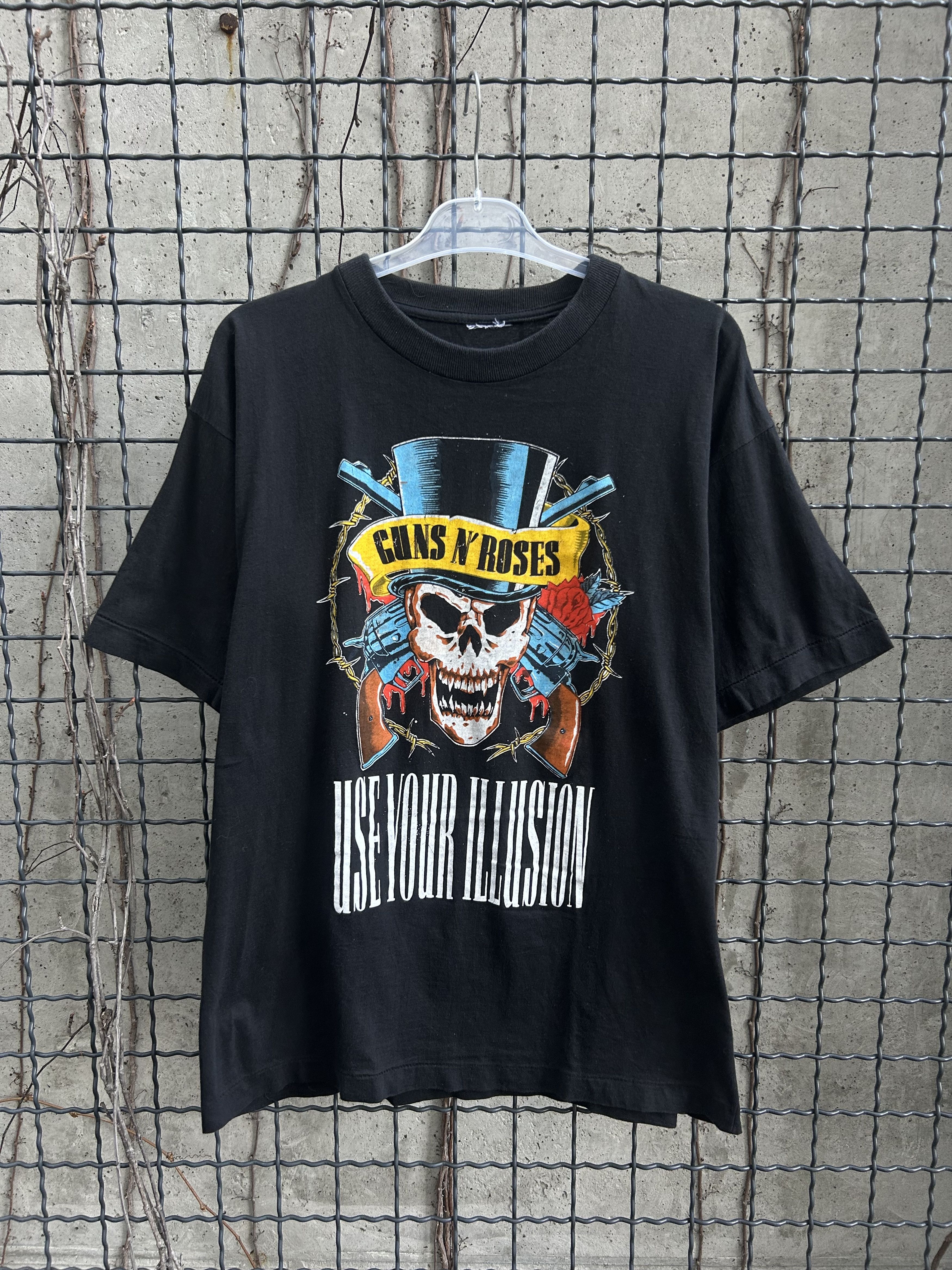 Band Tees Vintage 1992 Guns N Roses 1992 Rock Band Tour T-shirt Size US L / EU 52-54 / 3 - 1 Thumbnail