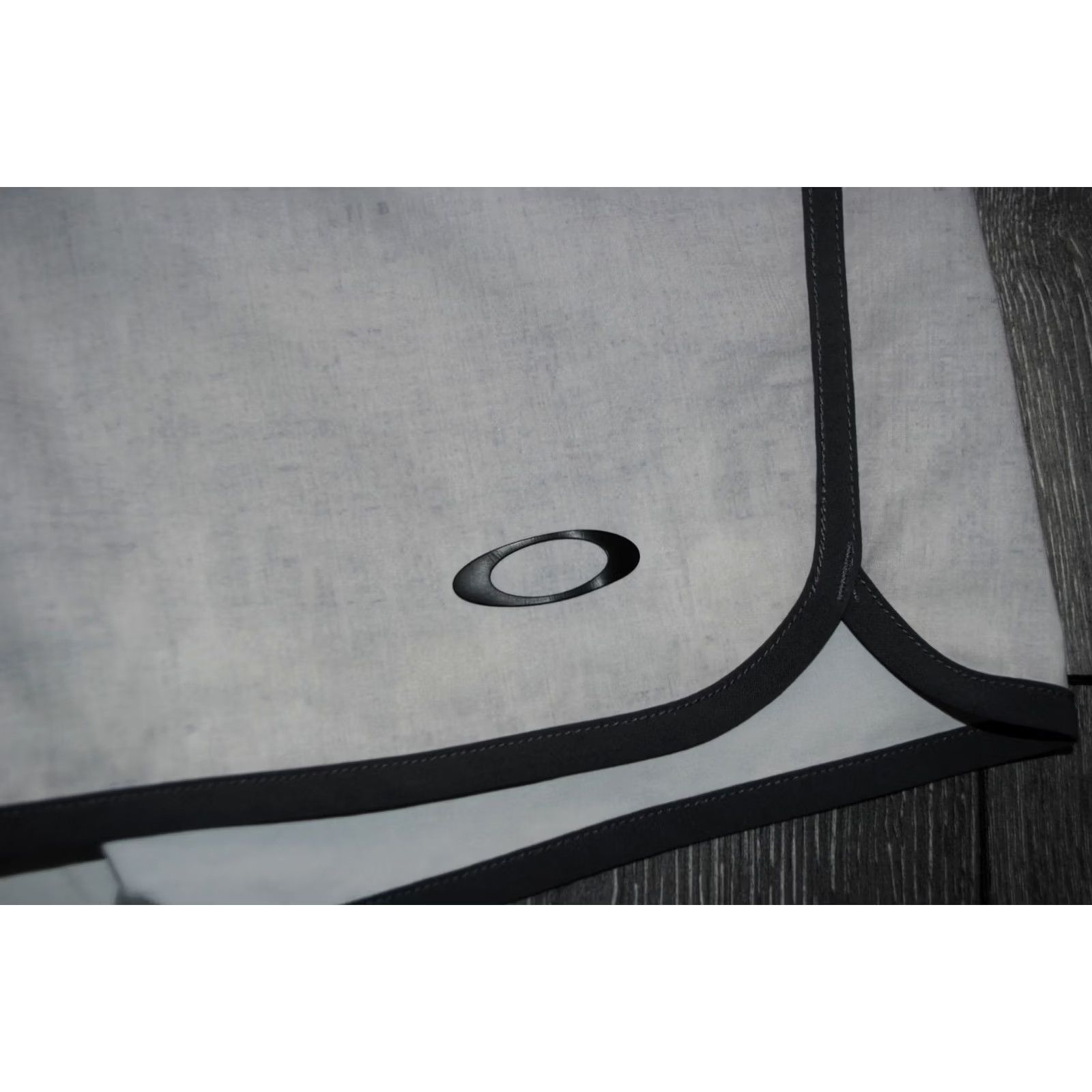 Oakley OAKLEY MIRAGE PALM 19 INCHES BOARD SWIM BEACH SHORTS GREY MEN 30 US/EU Size US 30 / EU 46 - 2 Thumbnail