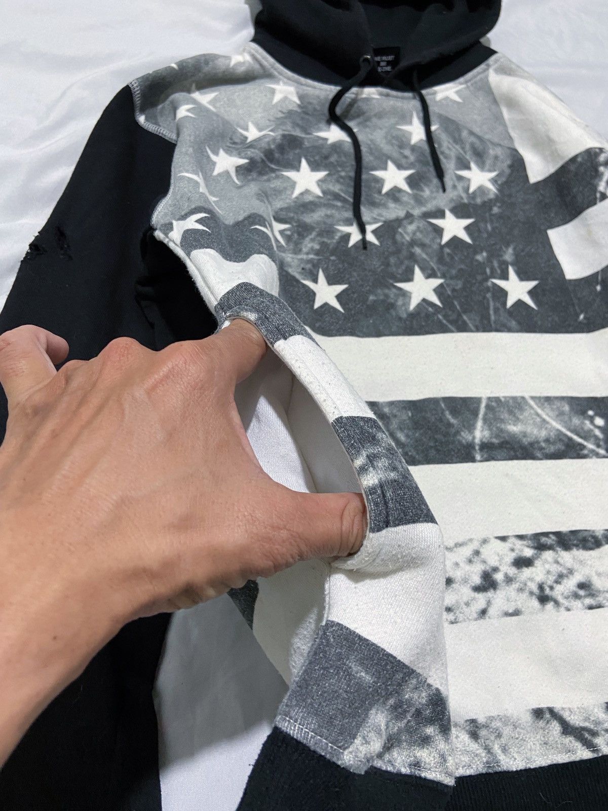 Japanese Brand B ONE SOUL DISTRESSED HOODIE AMERICAN FLAG Size US L / EU 52-54 / 3 - 5 Thumbnail