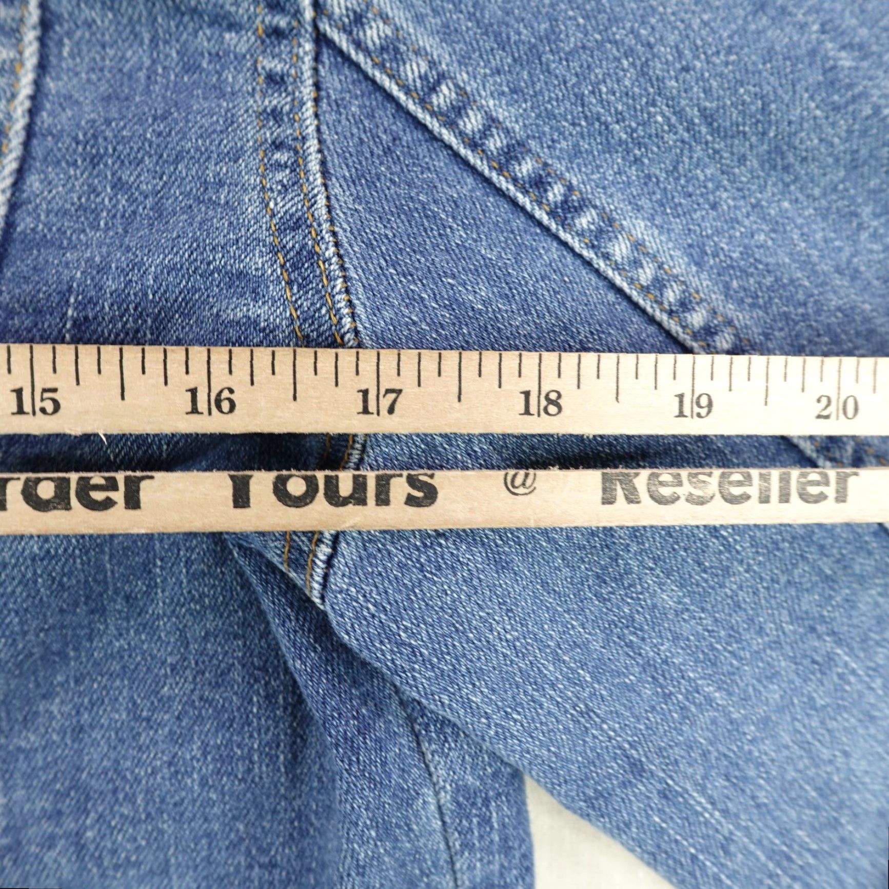 Levi's VINTAGE Levi's Jacket Womens Large Denim Trucker Coat Size 36" / US 14 / IT 50 - 6 Thumbnail