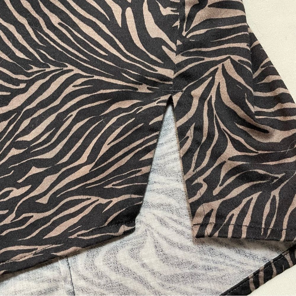 Chicos Chico's Animal Print Cotton Long Sleeve Button Shirt Size 2 Size L / US 10 / IT 46 - 8 Thumbnail