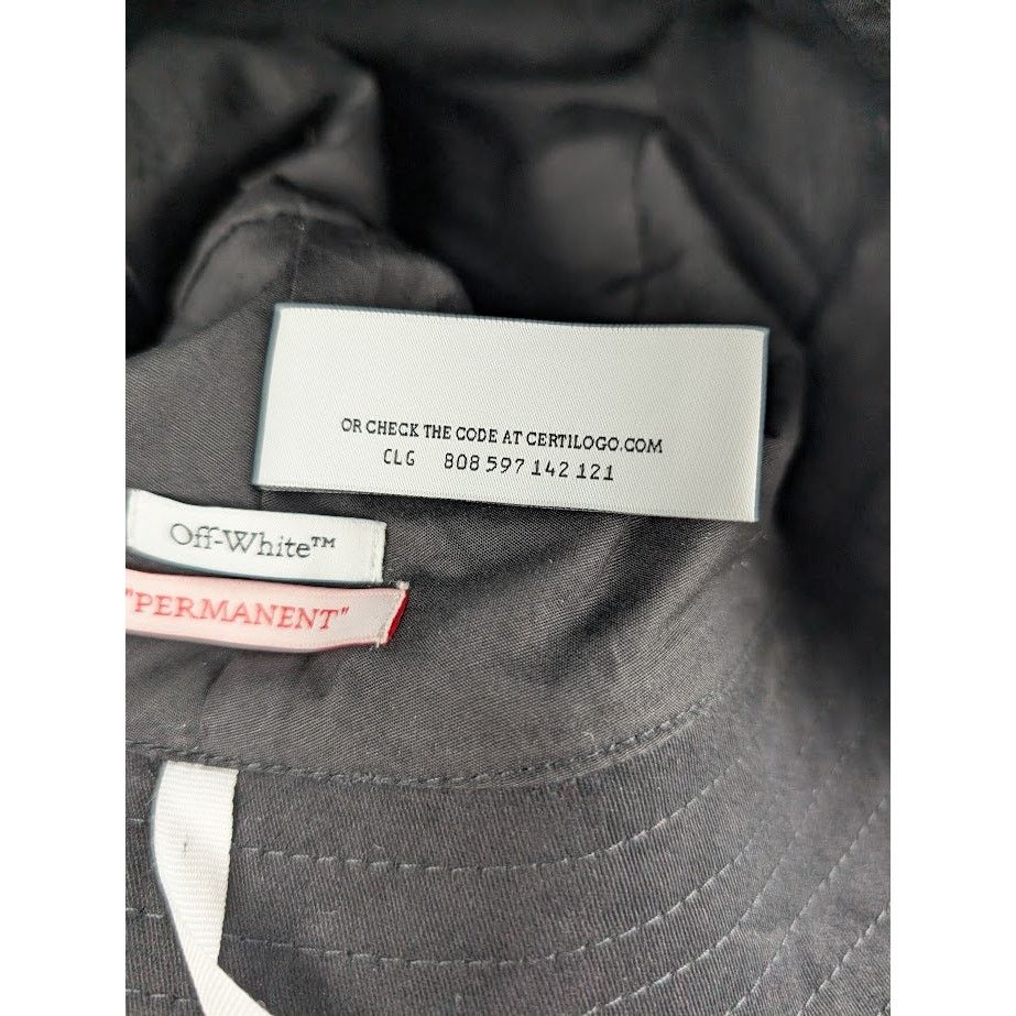 Off-White o1rshd1 Size : OS / Helvetica Bucket Hat in Black / White Size ONE SIZE - 7 Thumbnail