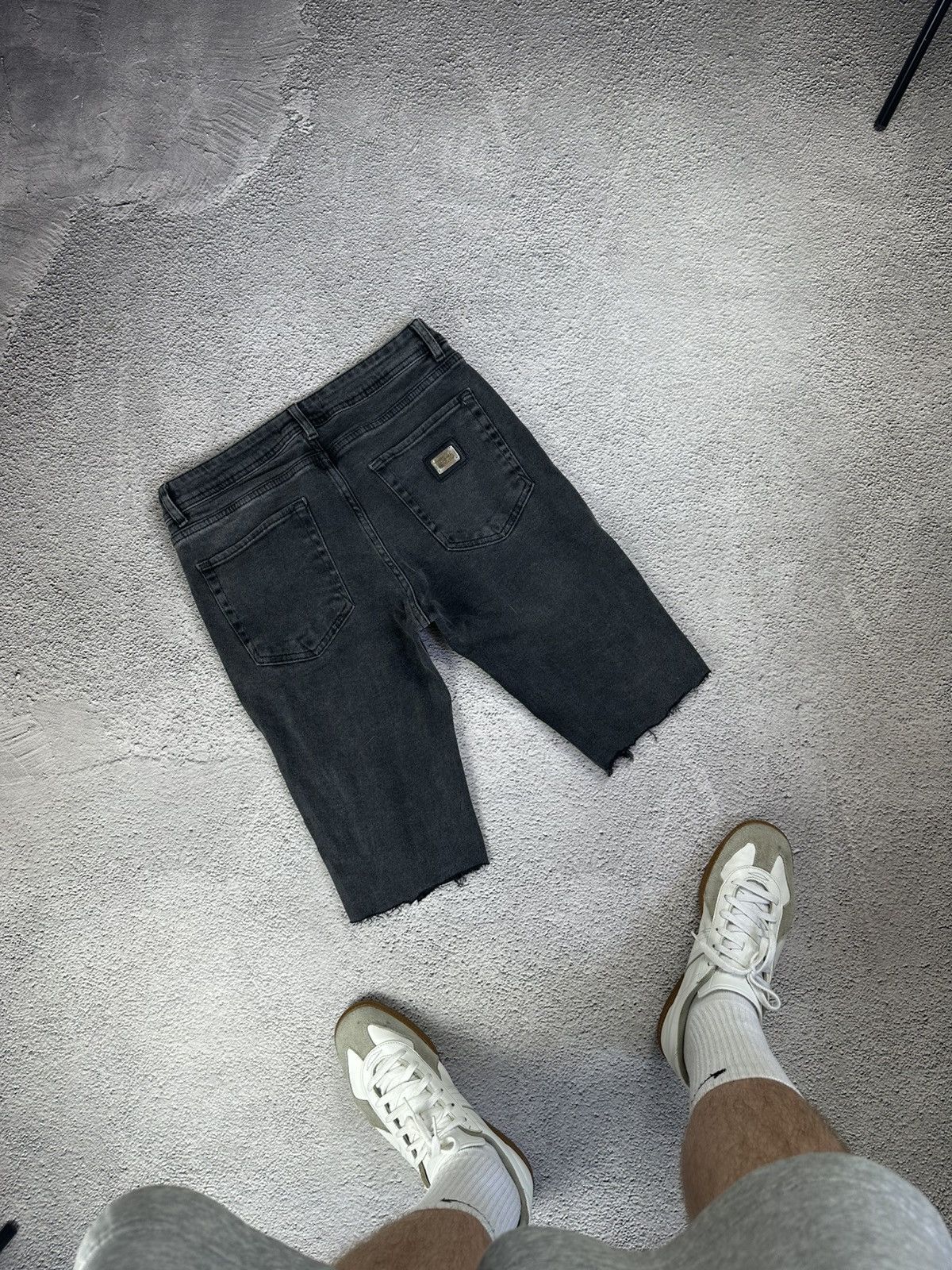 Japanese Brand × Vintage D&G Gold Logo Patch Distressed Denim Y2K Size US 30 / EU 46 - 1 Thumbnail