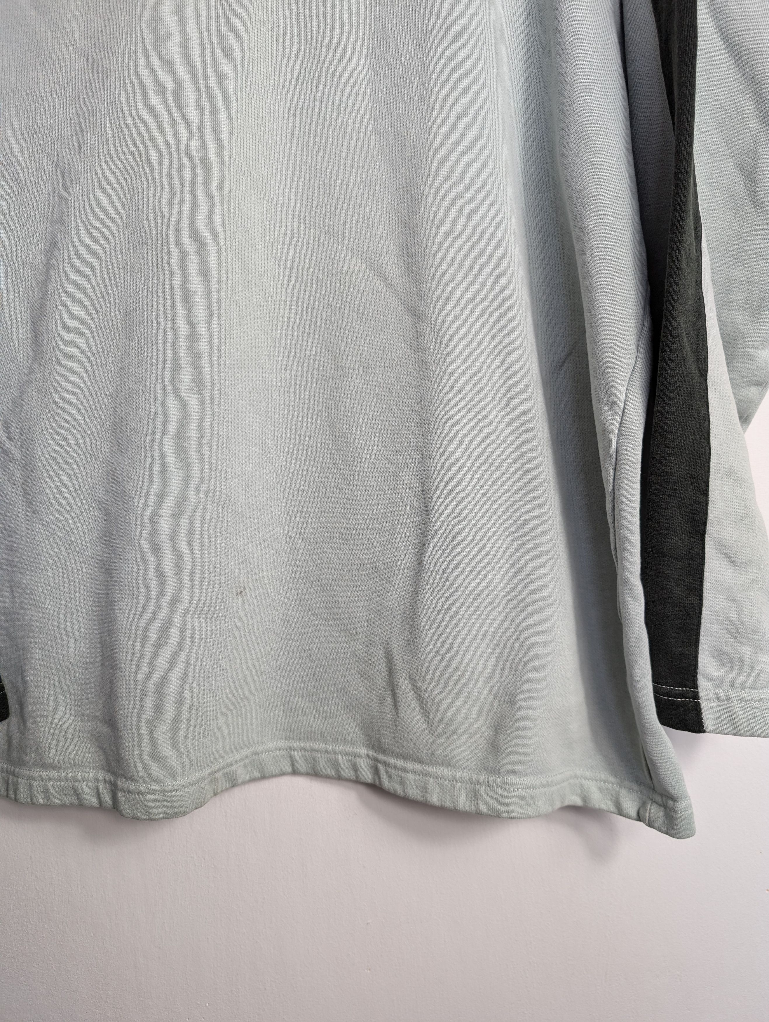 Nike Vintage Nike V-Neck Sweatshirt XL Y2K Streetwear Boxy Retro Size US XL / EU 56 / 4 - 5 Thumbnail
