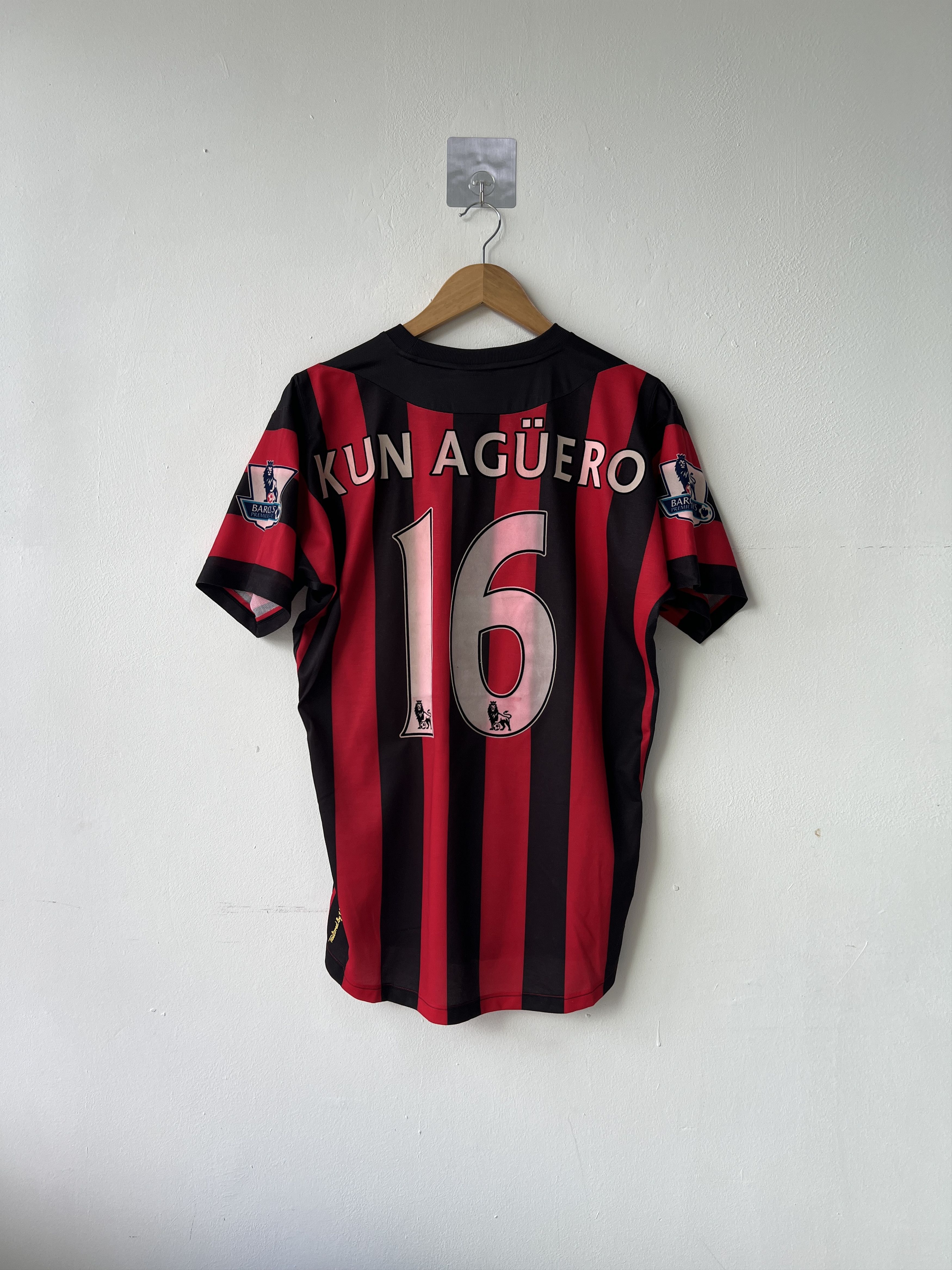Umbro (M) Manchester City 2011-12 Away Kit Kun Aguero #16 Size US M / EU 48-50 / 2 - 1 Thumbnail