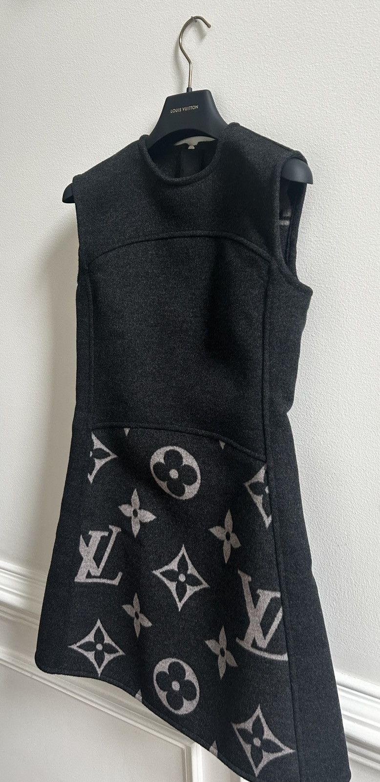 Louis Vuitton Louis Vuitton Wool A-Line Dress Size: 34 Size XS / US 0-2 / IT 36-38 - 2 Thumbnail