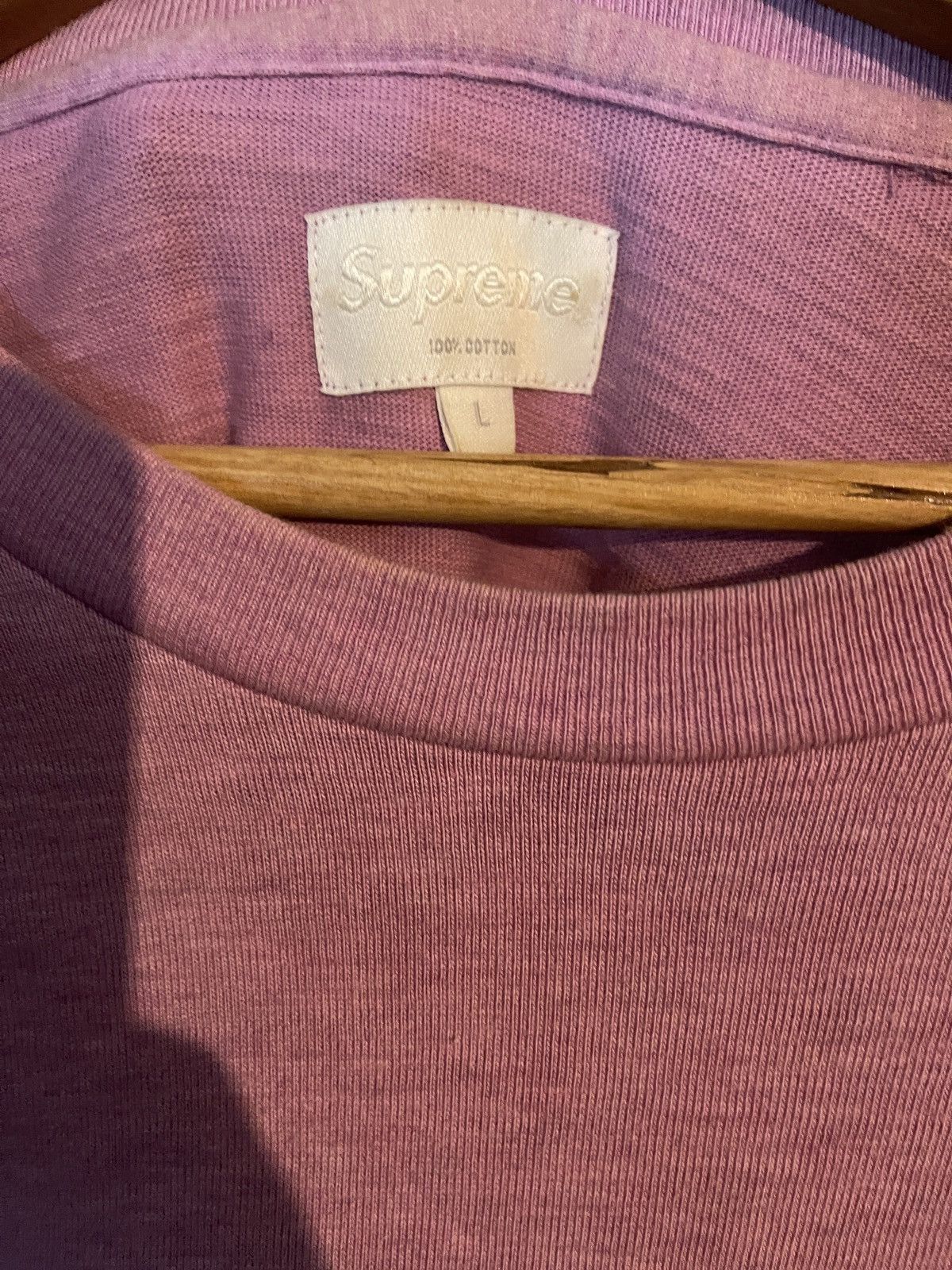 Supreme Supreme sweater pink logo réflective Size US L / EU 52-54 / 3 - 2 Thumbnail