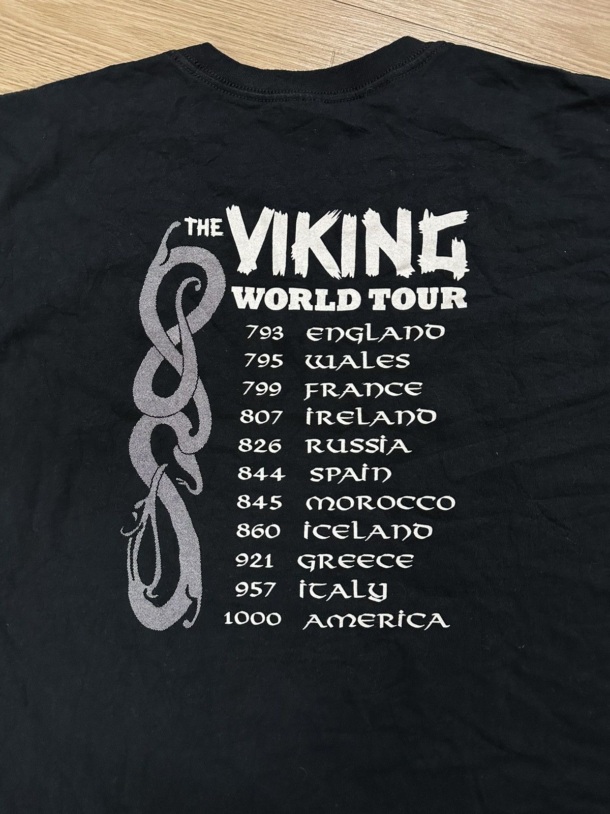 Band Tees × Vintage Rare Beautiful Vintage The Viking World Tour Metal Band Tee Size US XXL / EU 58 / 5 - 7 Thumbnail