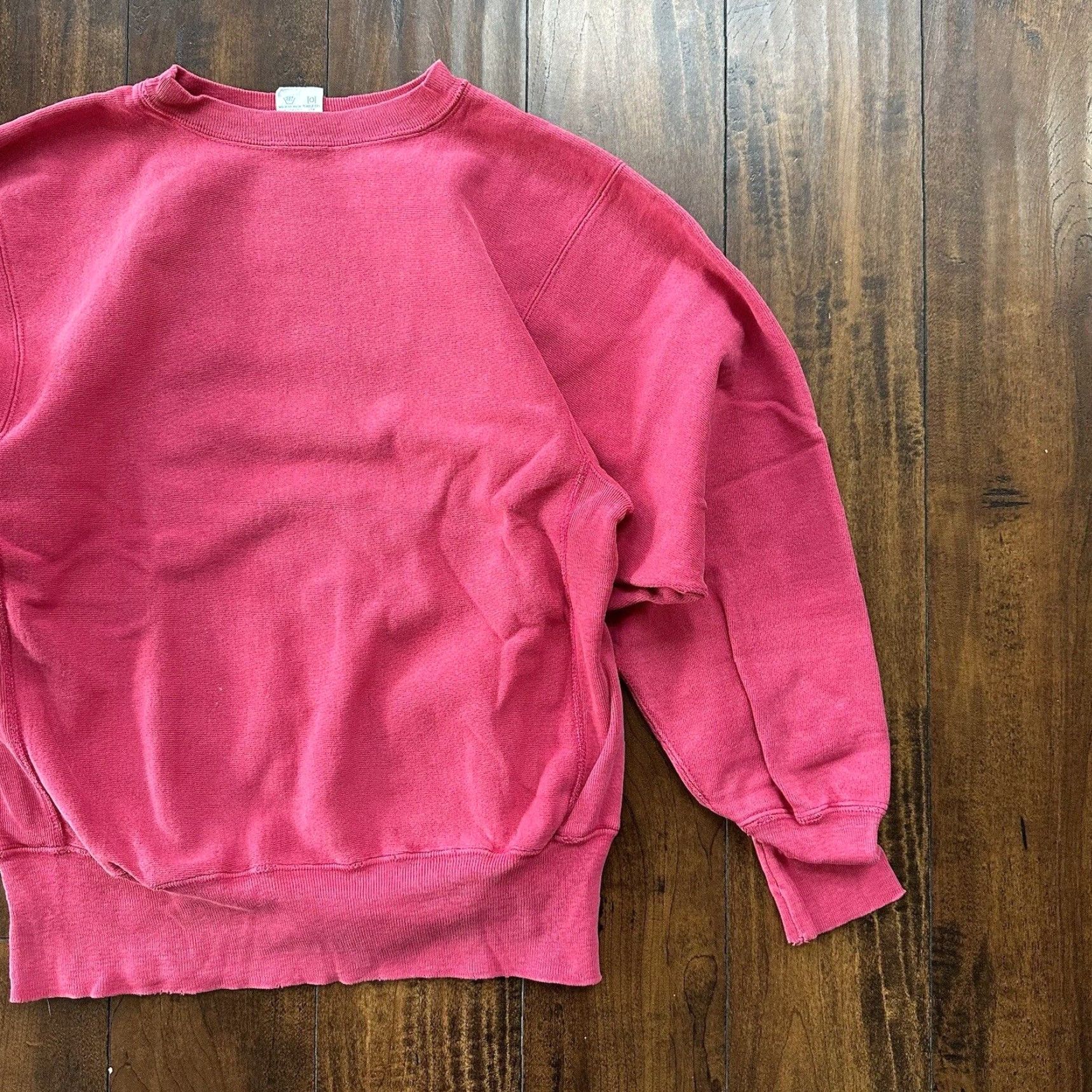 Champion VINTAGE Champion 90s Pink Sweatshirt Pullover M USA Athletic Logo 70s Unisex Adults Size US M / EU 48-50 / 2 - 3 Thumbnail