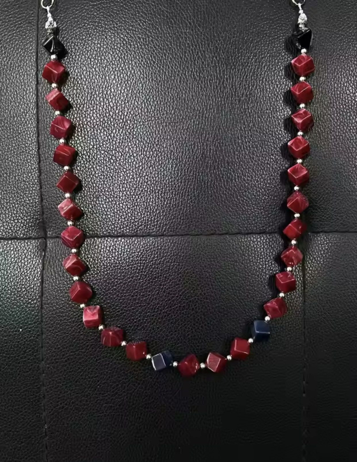 Vintage ink smudge acrylic red beads American cleanfit trouser chain Size ONE SIZE - 5 Thumbnail