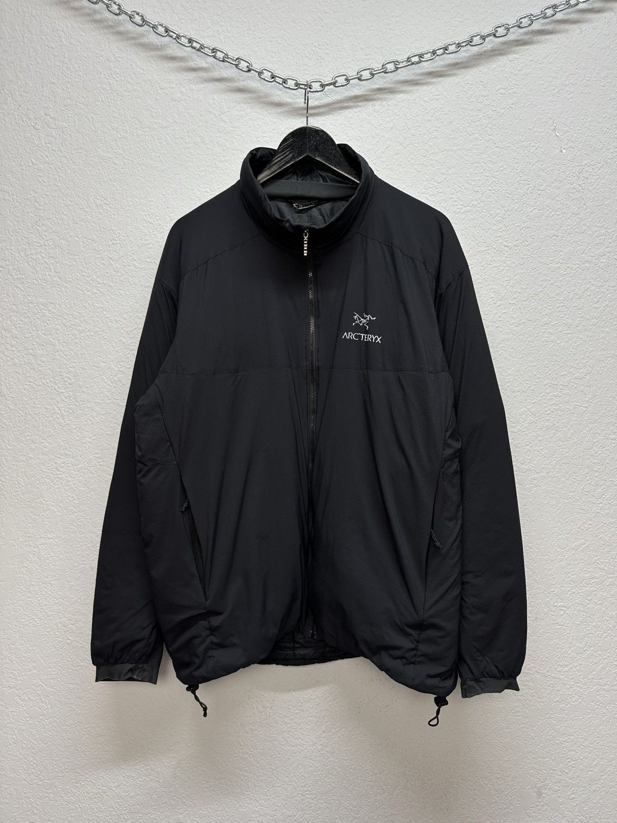 Vintage Arc’teryx Atom AR Jacket Black Reflective Logo