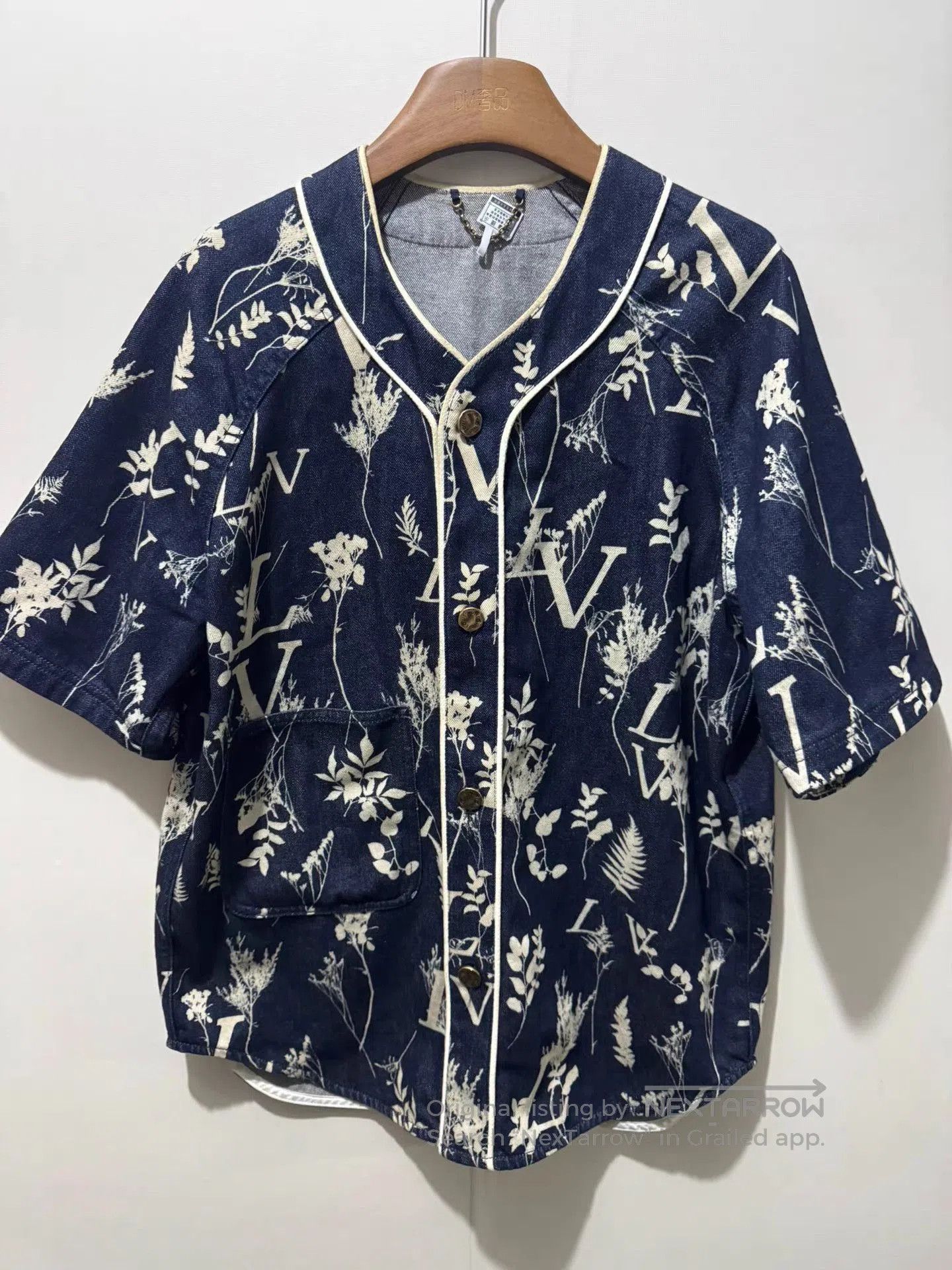 Louis Vuitton Blue Floral & Letter Print Short Sleeve Shirt. Size US S / EU 44-46 / 1 - 1 Thumbnail