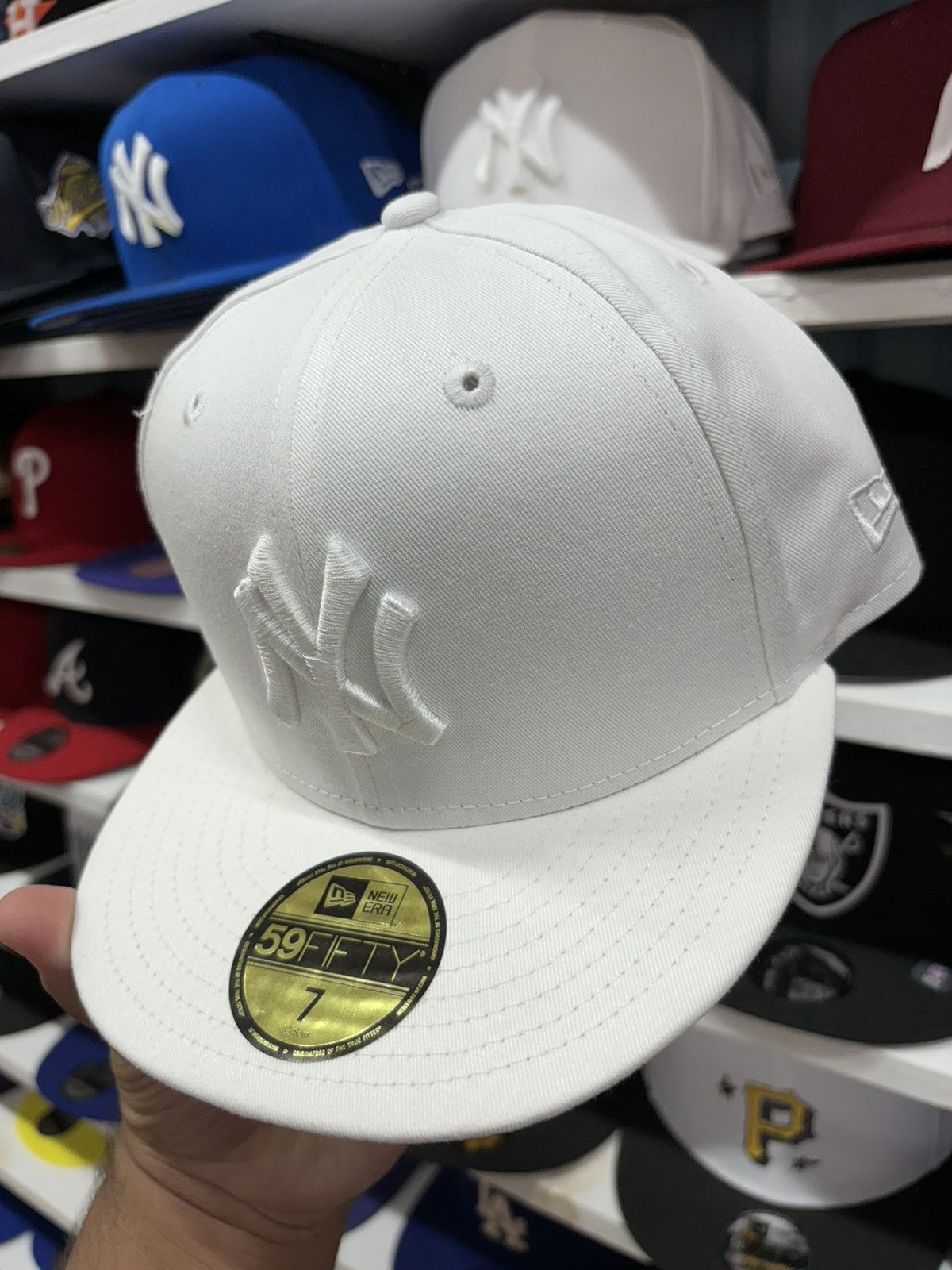 New Era Size 7 New York Yankees White 59Fifty Fitted Hat Size ONE SIZE - 1 Thumbnail