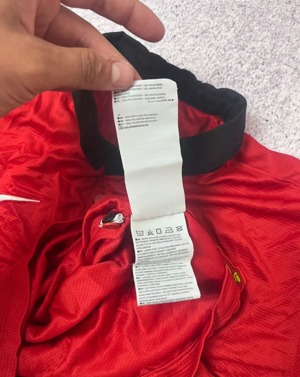 Other VINTAGE SOCCER JERSEYS NIKE MANCHESTER UNITED POLO SIZE S Size US S / EU 44-46 / 1 - 10 Thumbnail