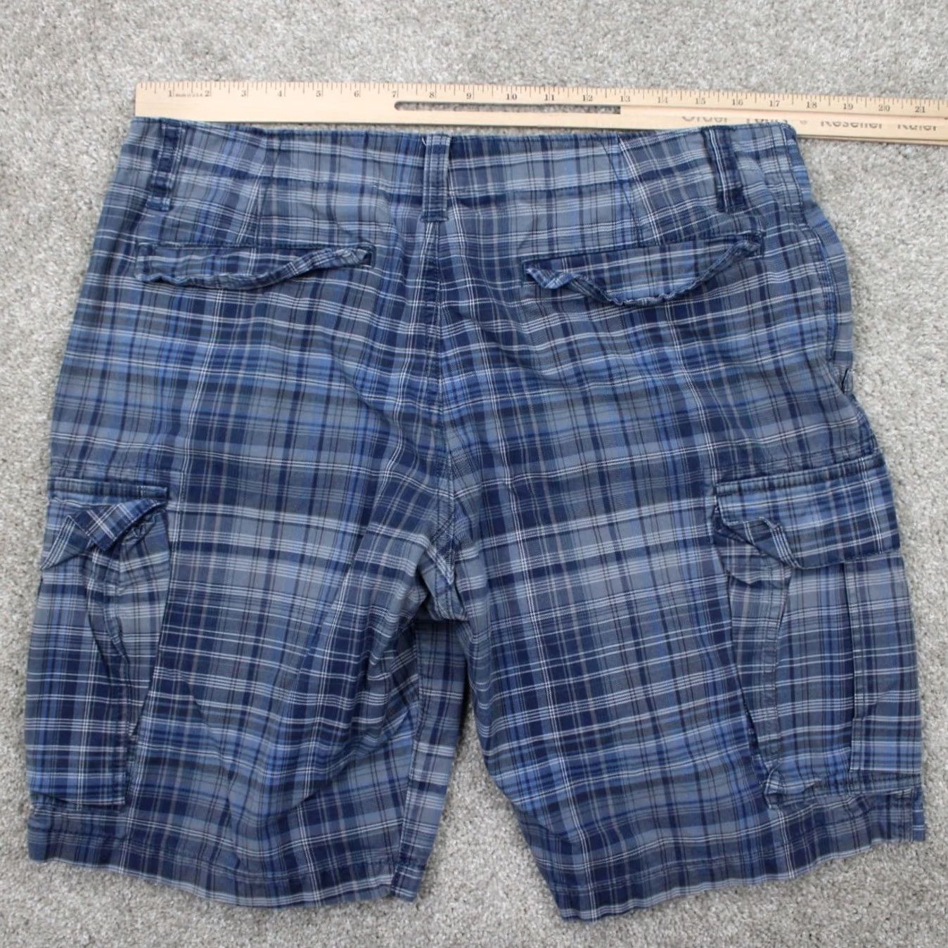 Eddie Bauer Eddie Bauer Shorts Mens 34 Blue Plaid Cargo Pocket Flat Front Chino 10" Inseam Size US 34 / EU 50 - 6 Thumbnail