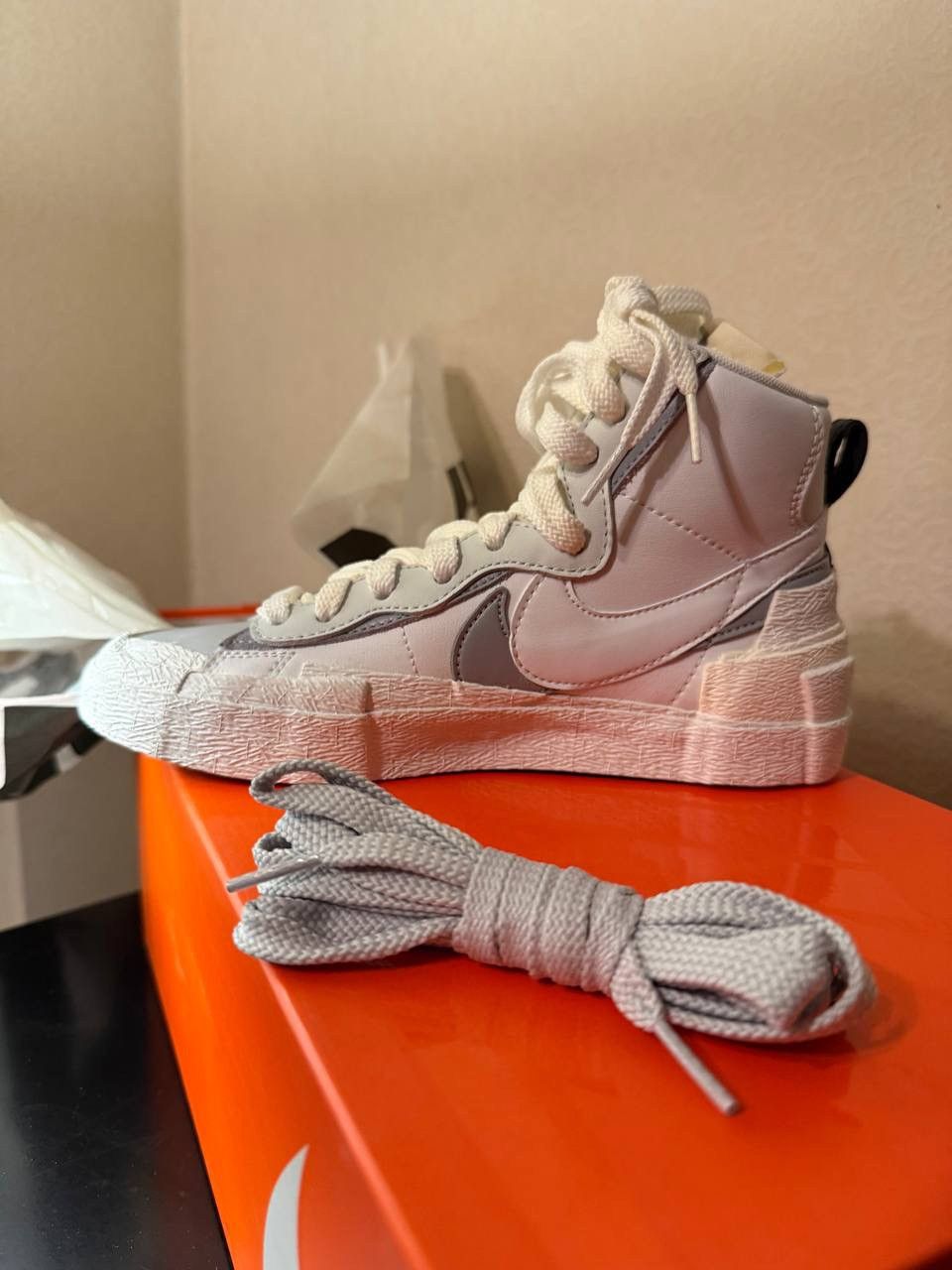 Nike × Sacai Sacai x Nike Blazer Mid White Grey sneakers Size US 5.5 / IT 35.5 - 3 Thumbnail